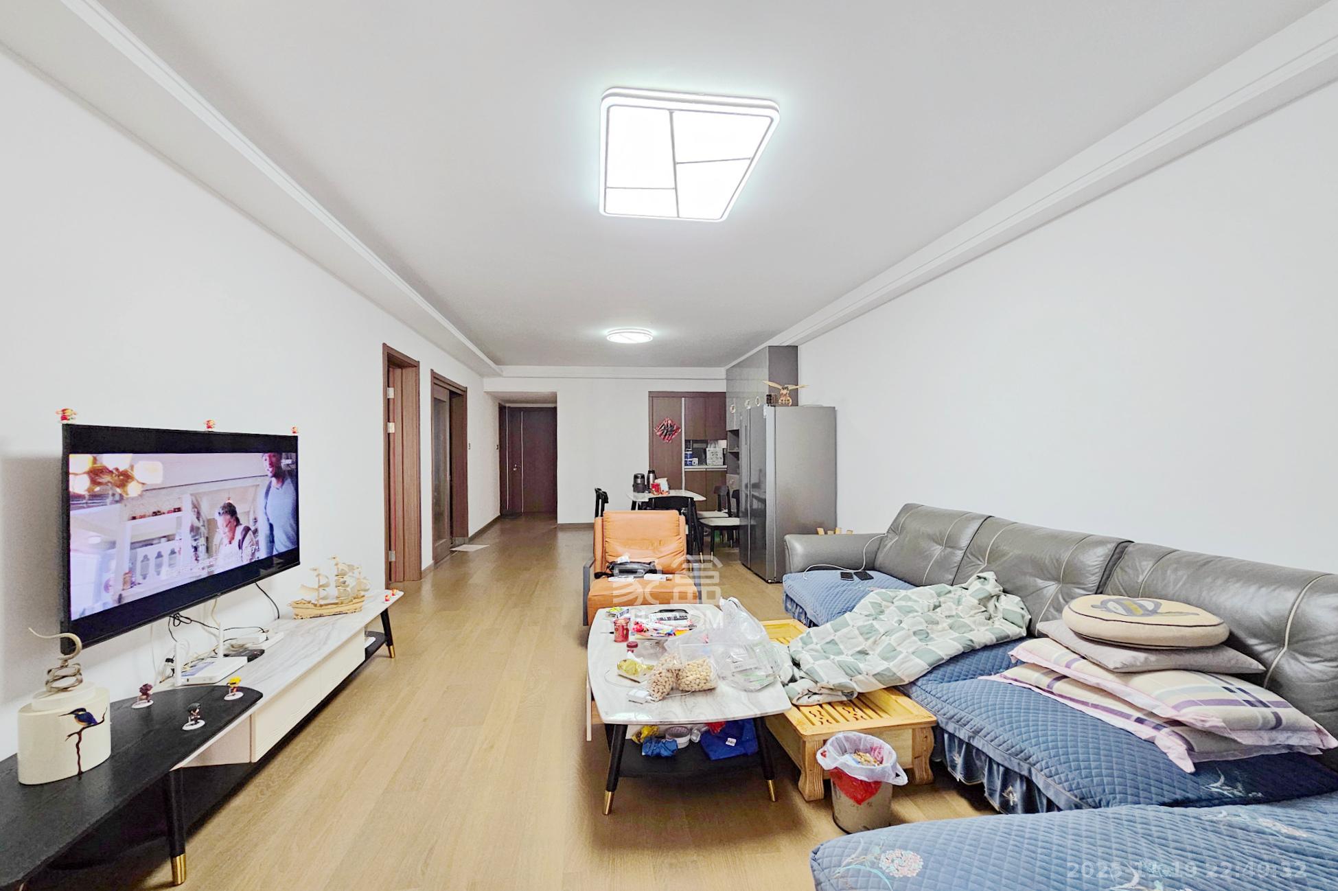 阳光城尚东湾青柠园  3室2厅2卫    100.0万客厅