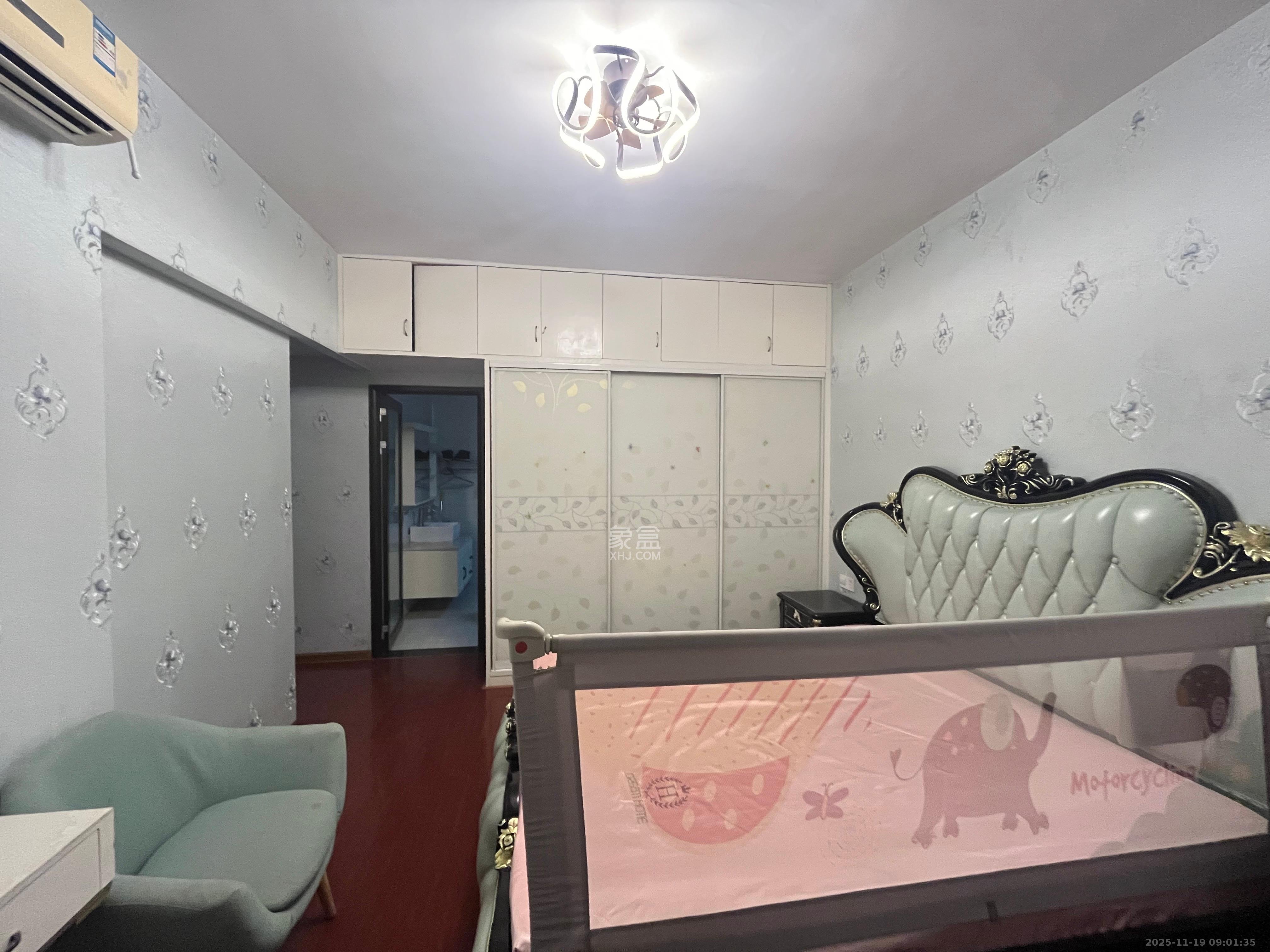 麓谷公馆(涉外国际公馆) 2室2厅2卫 2500.0元/月 麓谷公馆(涉外国际公馆) 2室2厅2卫 2500.0元/月室内图