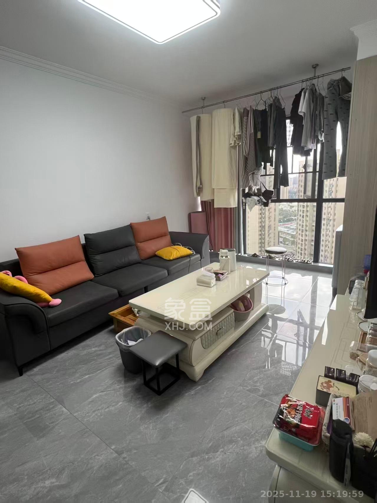 筑梦星园  2室1厅1卫    1800.0元/月室内图1