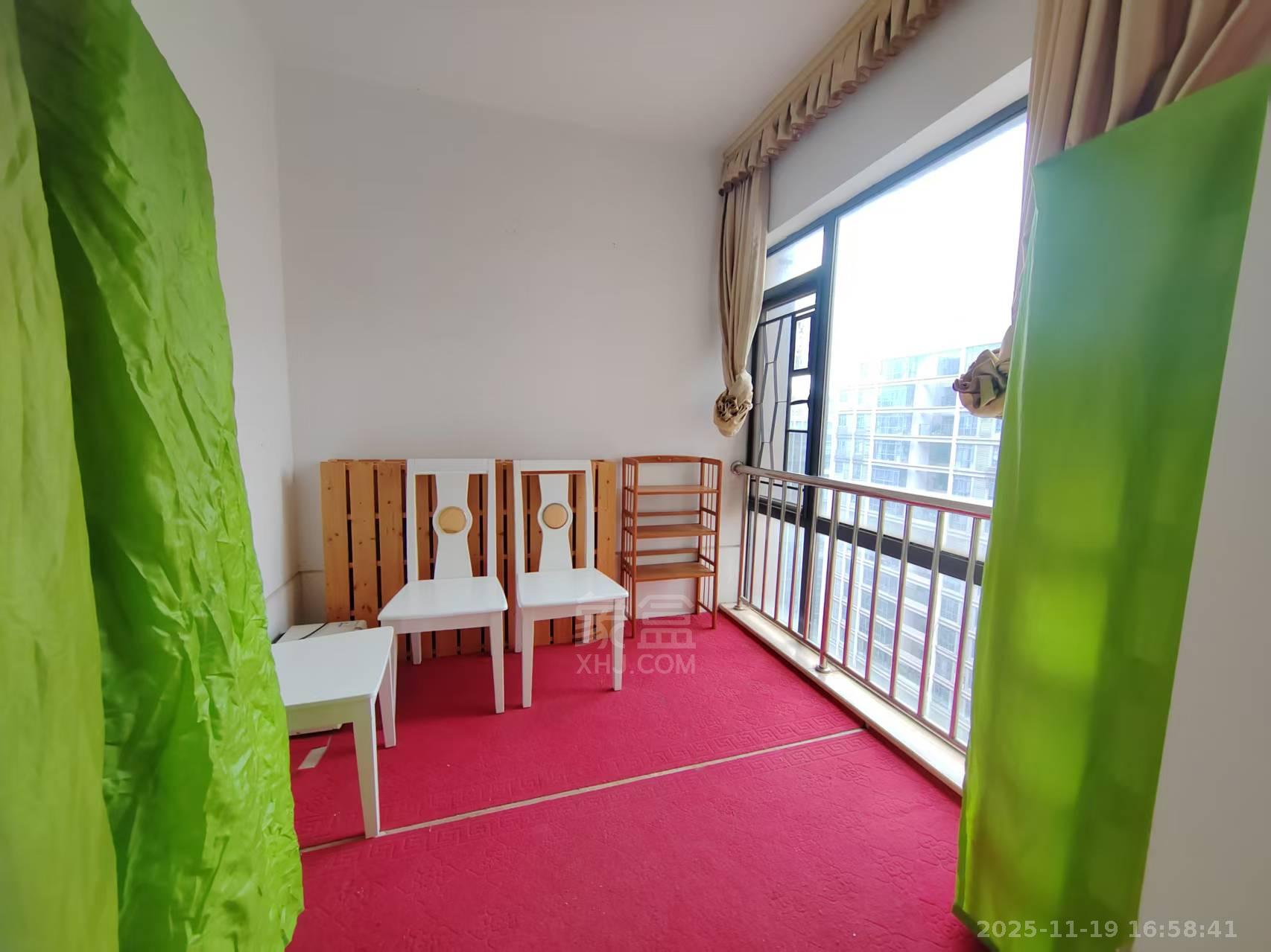 流金岁月-华晨国际  4室2厅2卫    2300.0元/月室内图