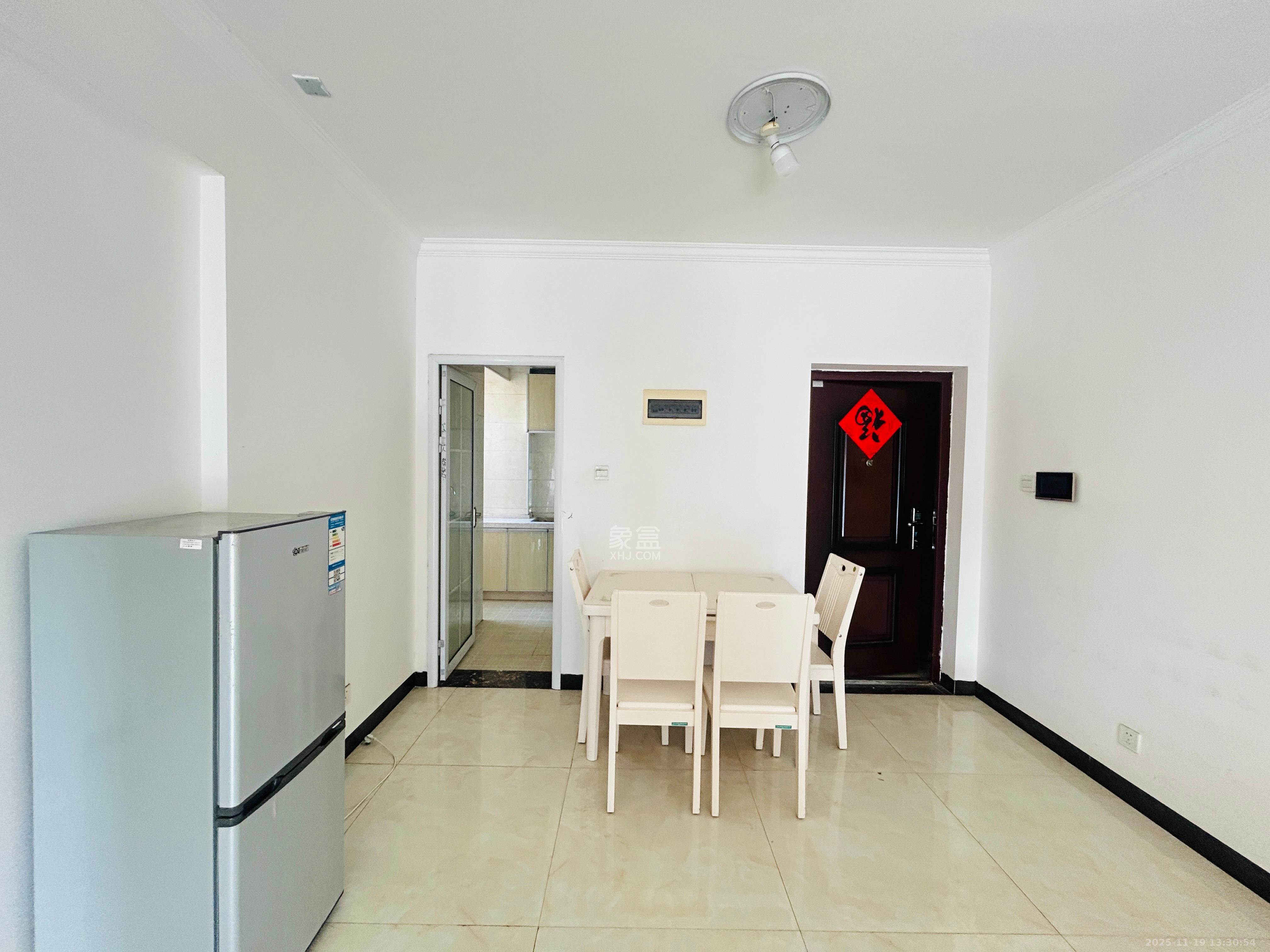 振业城二期 3室2厅1卫 2600.0元/月 振业城二期 3室2厅1卫 2600.0元/月室内图