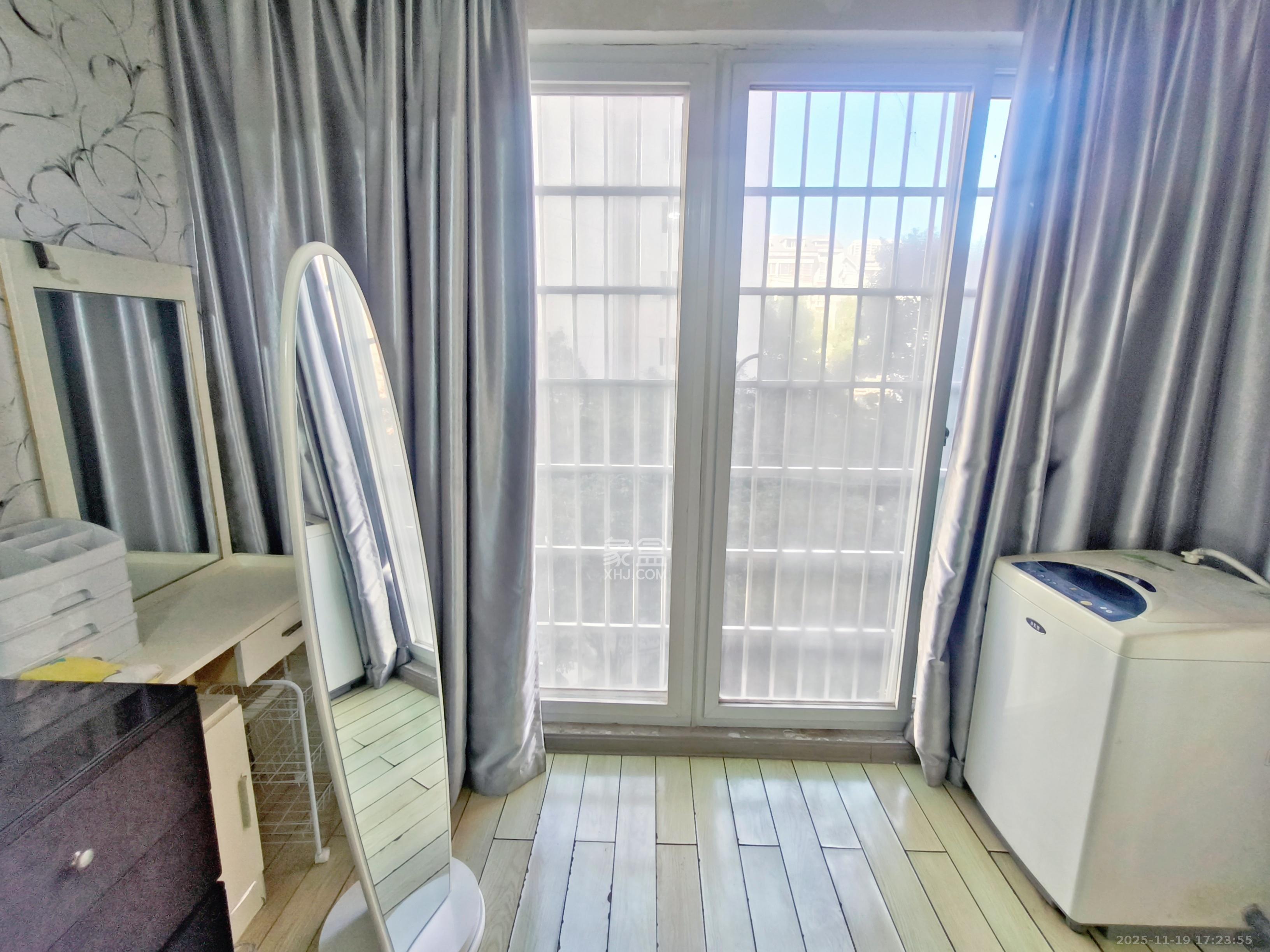 枫林美景 2室2厅1卫 2000.0元/月 枫林美景 2室2厅1卫 2000.0元/月室内图