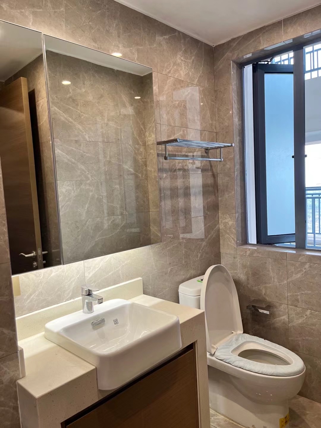 环球100宝龙城 3室2厅2卫 1800.0元/月 环球100宝龙城 3室2厅2卫 1800.0元/月室内图