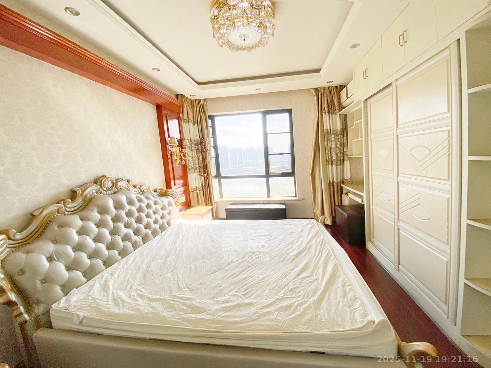 江河双水湾 4室2厅1卫 3200.0元/月 江河双水湾 4室2厅1卫 3200.0元/月室内图