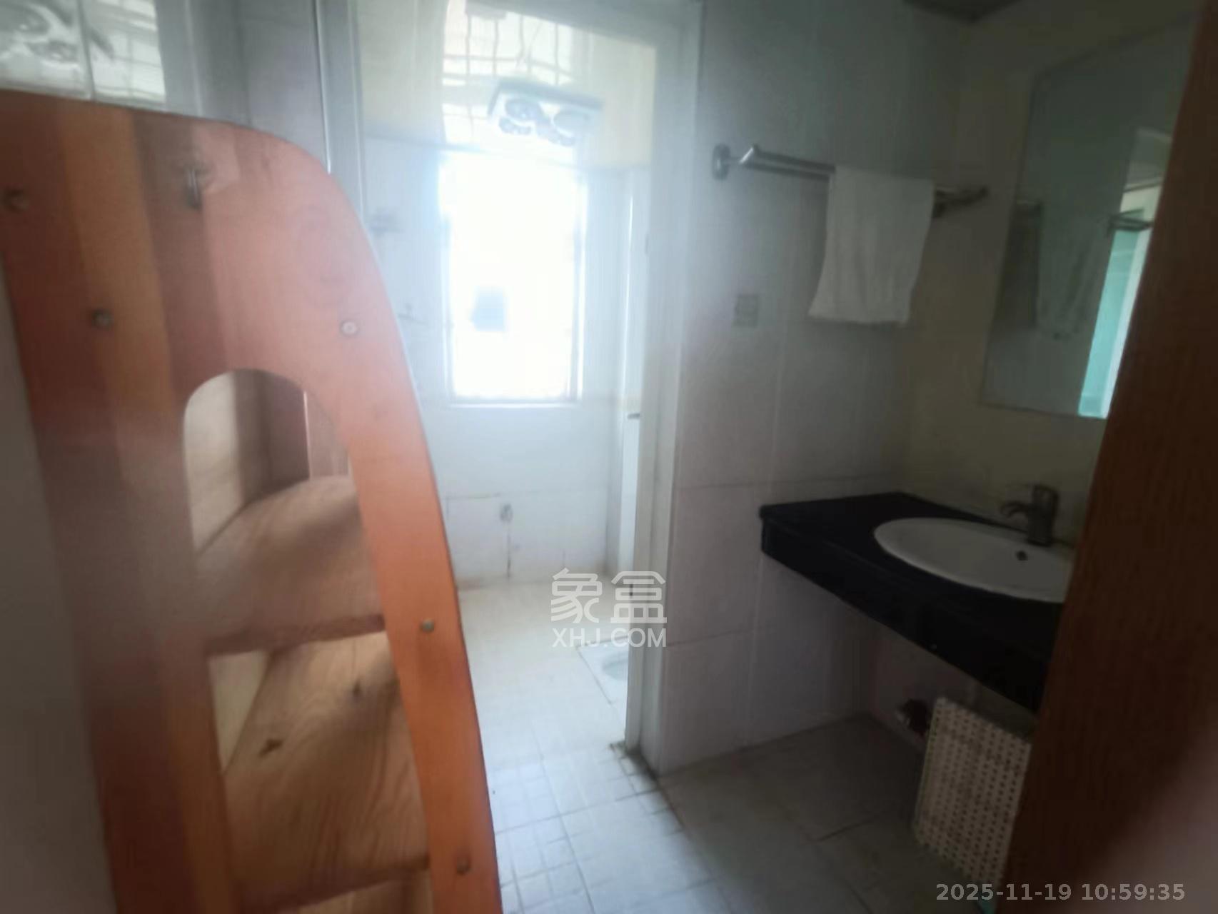 景泰雅苑（景江融城）  1室1厅1卫    900.0元/月室内图