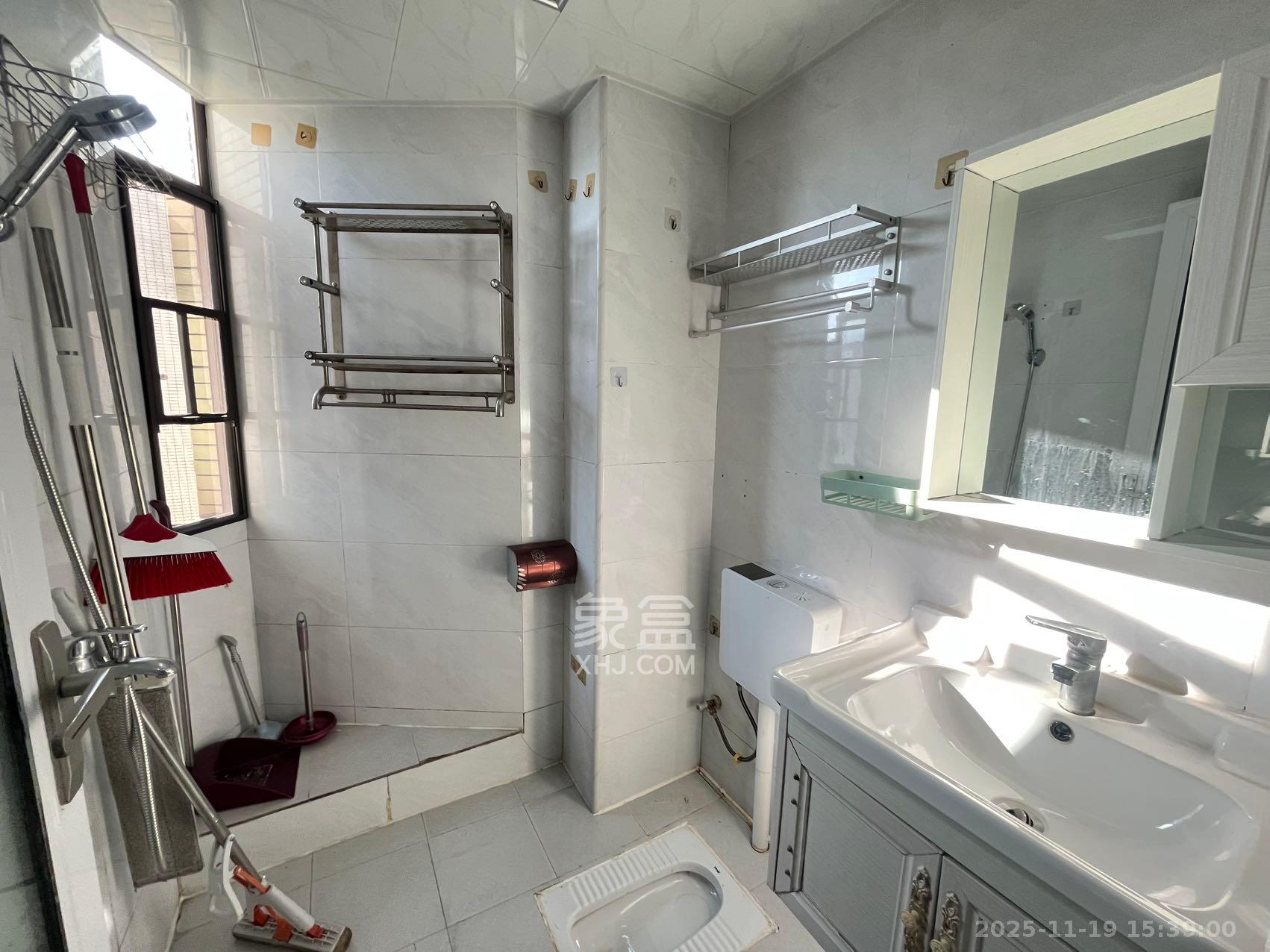 惟盛园  2室2厅1卫    2400.0元/月室内图