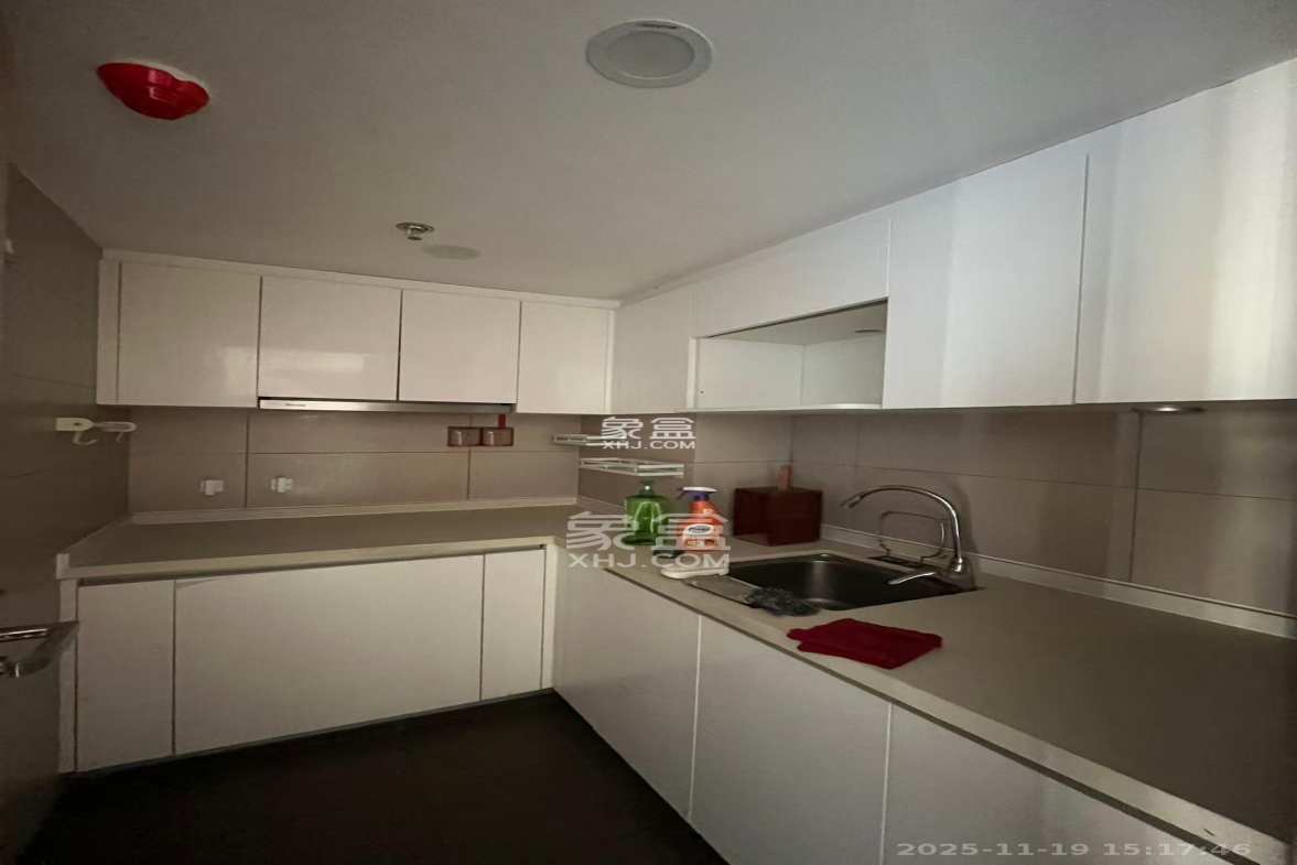 时代年华 2室1厅1卫 1300.0元/月 时代年华 2室1厅1卫 1300.0元/月室内图