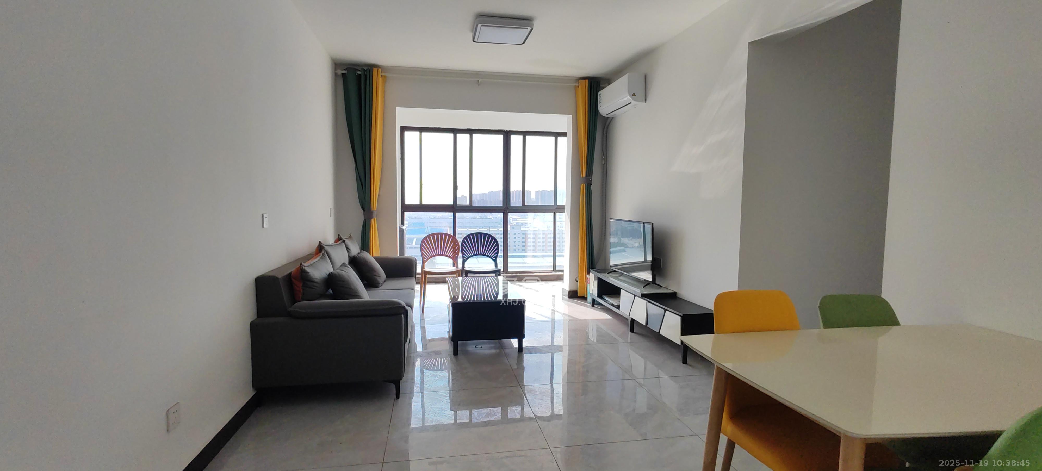 华远海蓝郡  3室2厅2卫    2300.0元/月室内图