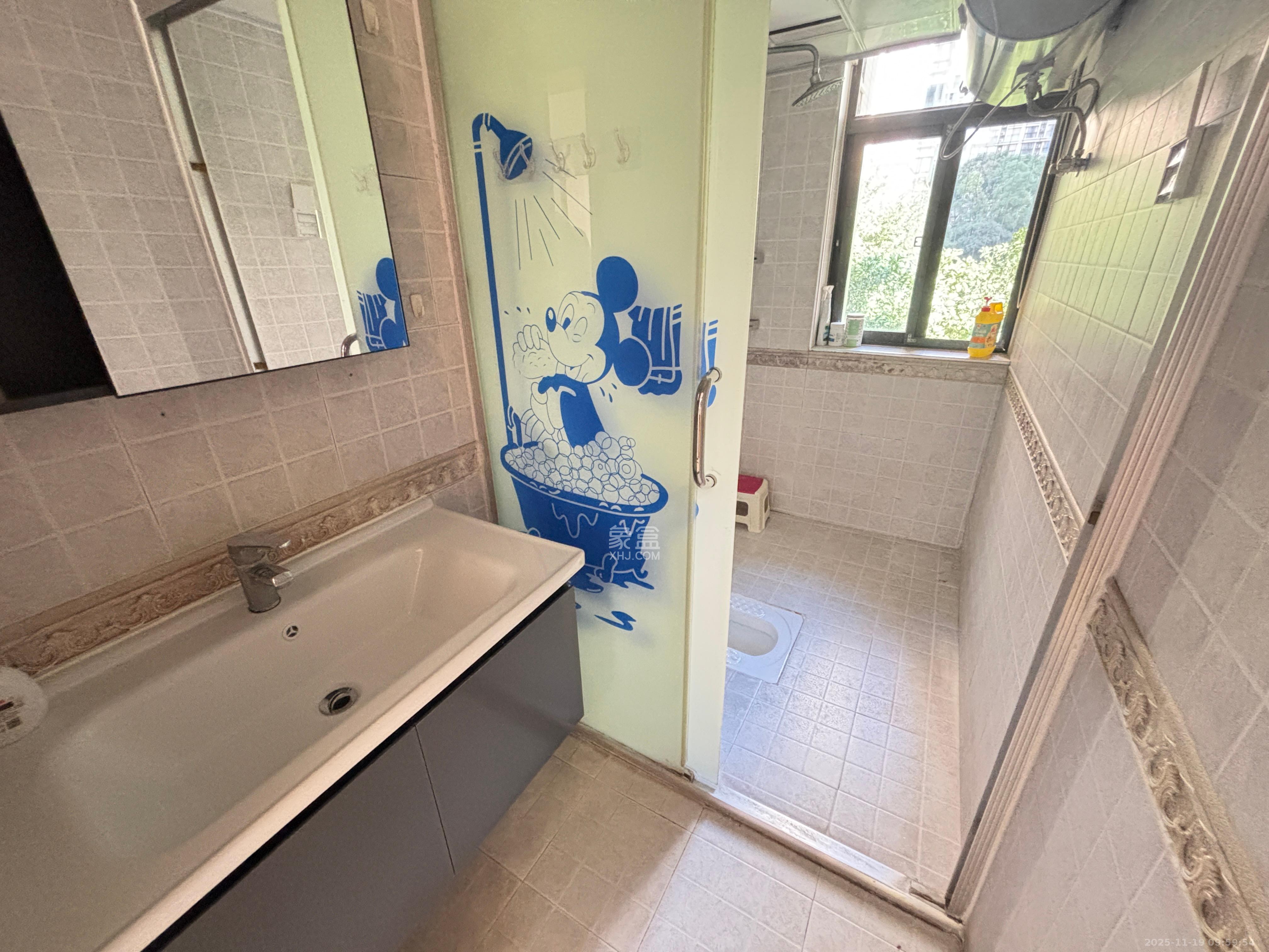 钱隆樽品(一、二、三期)  3室2厅2卫    2400.0元/月室内图