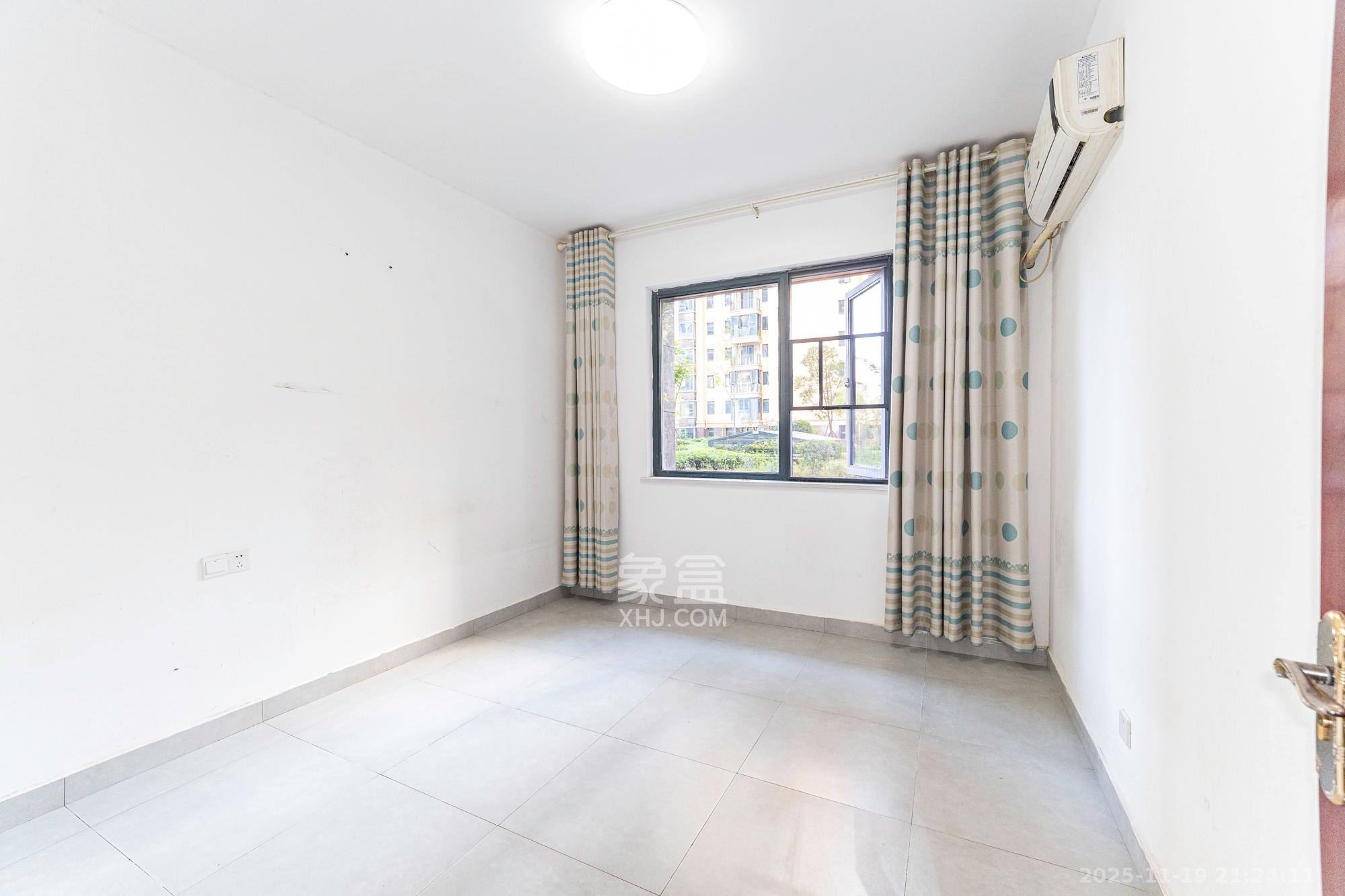 永宏万家里 4室2厅2卫 120.0万 永宏万家里 4室2厅2卫 120.0万卧室