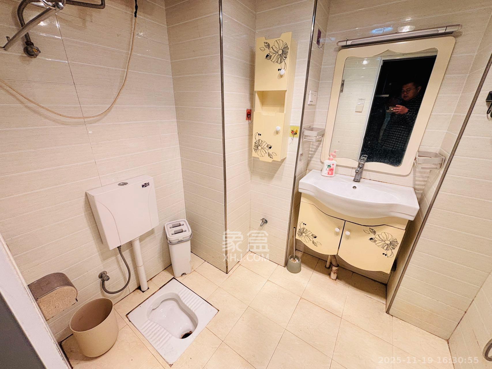 长城华都  1室1厅1卫    1200.0元/月室内图