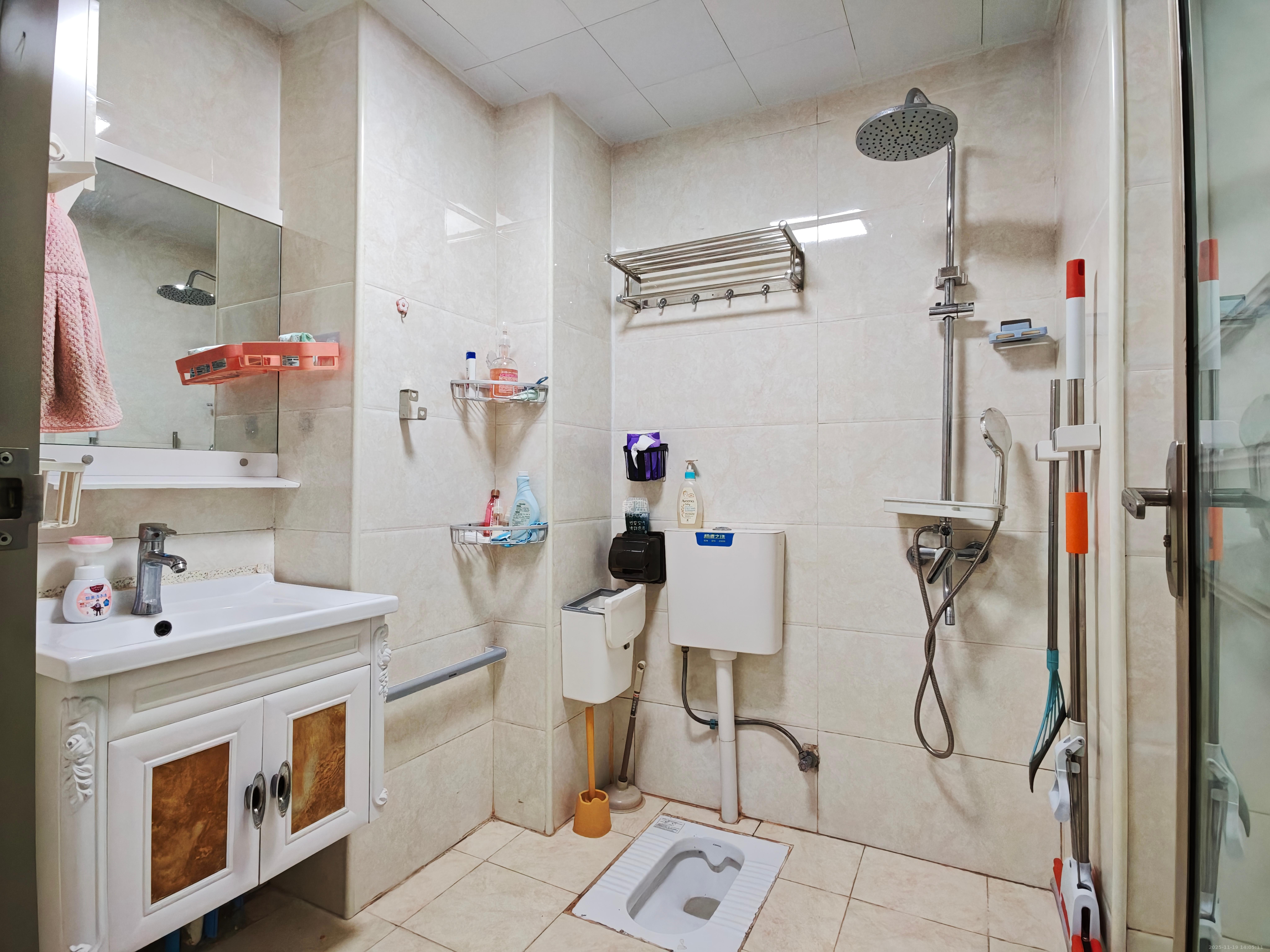 五矿万境水岸二期(五矿万境水岸和苑) 1室1厅1卫 1400.0元/月 五矿万境水岸二期(五矿万境水岸和苑) 1室1厅1卫 1400.0元/月室内图