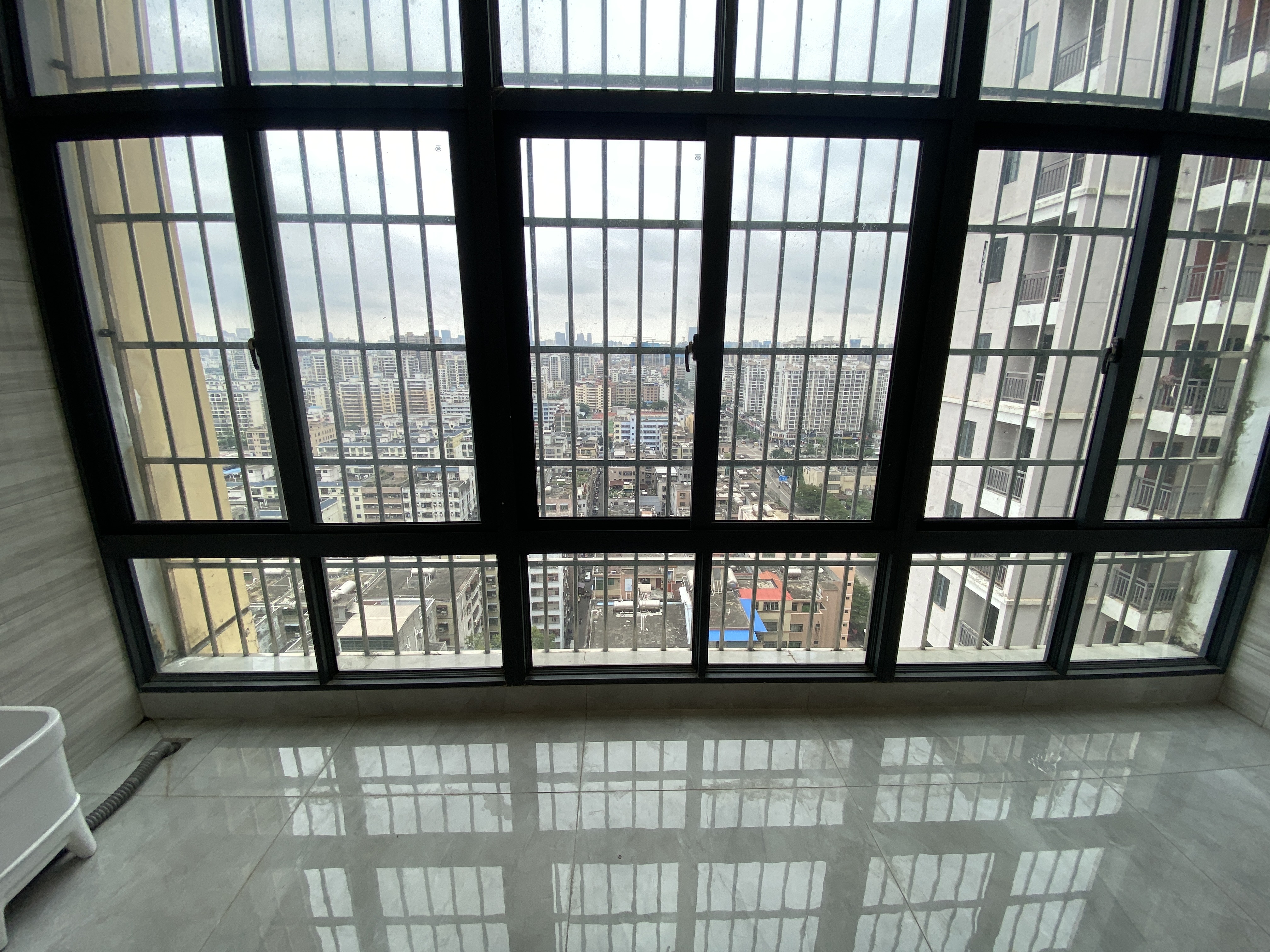 凤翔花园(C区) 2室1厅1卫 2300.0元/月 凤翔花园(C区) 2室1厅1卫 2300.0元/月室内图