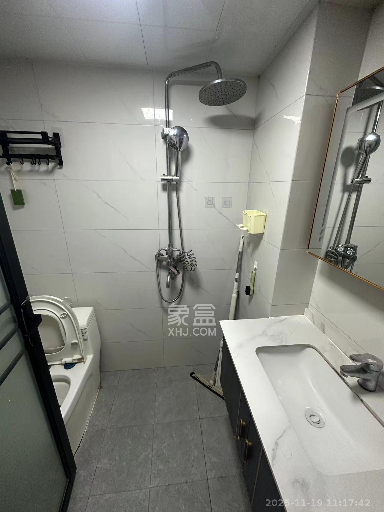 金地铂悦 1室0厅1卫 1500.0元/月 金地铂悦 1室0厅1卫 1500.0元/月室内图