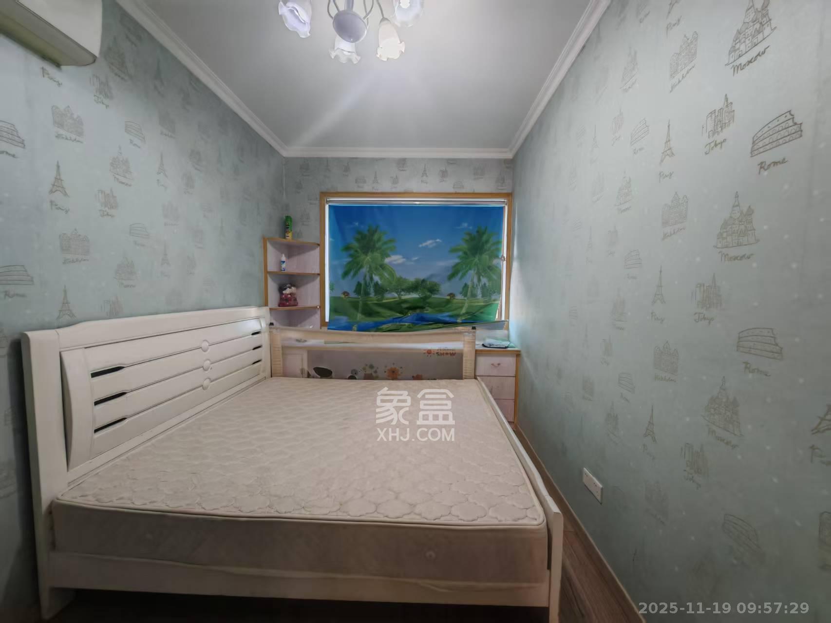 四季星城  3室2厅1卫    1800.0元/月室内图