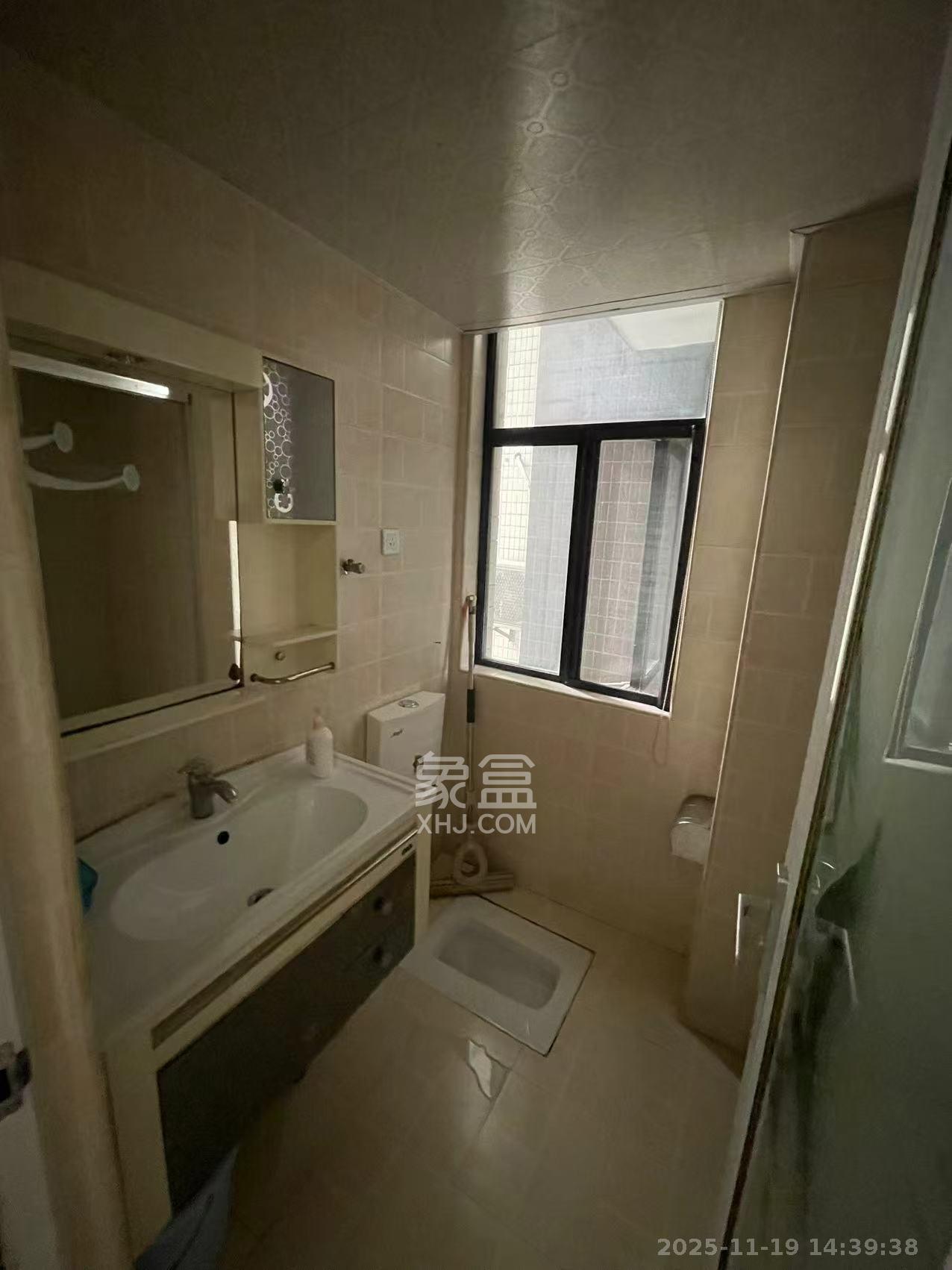 城南故事家园  3室2厅1卫    2300.0元/月室内图