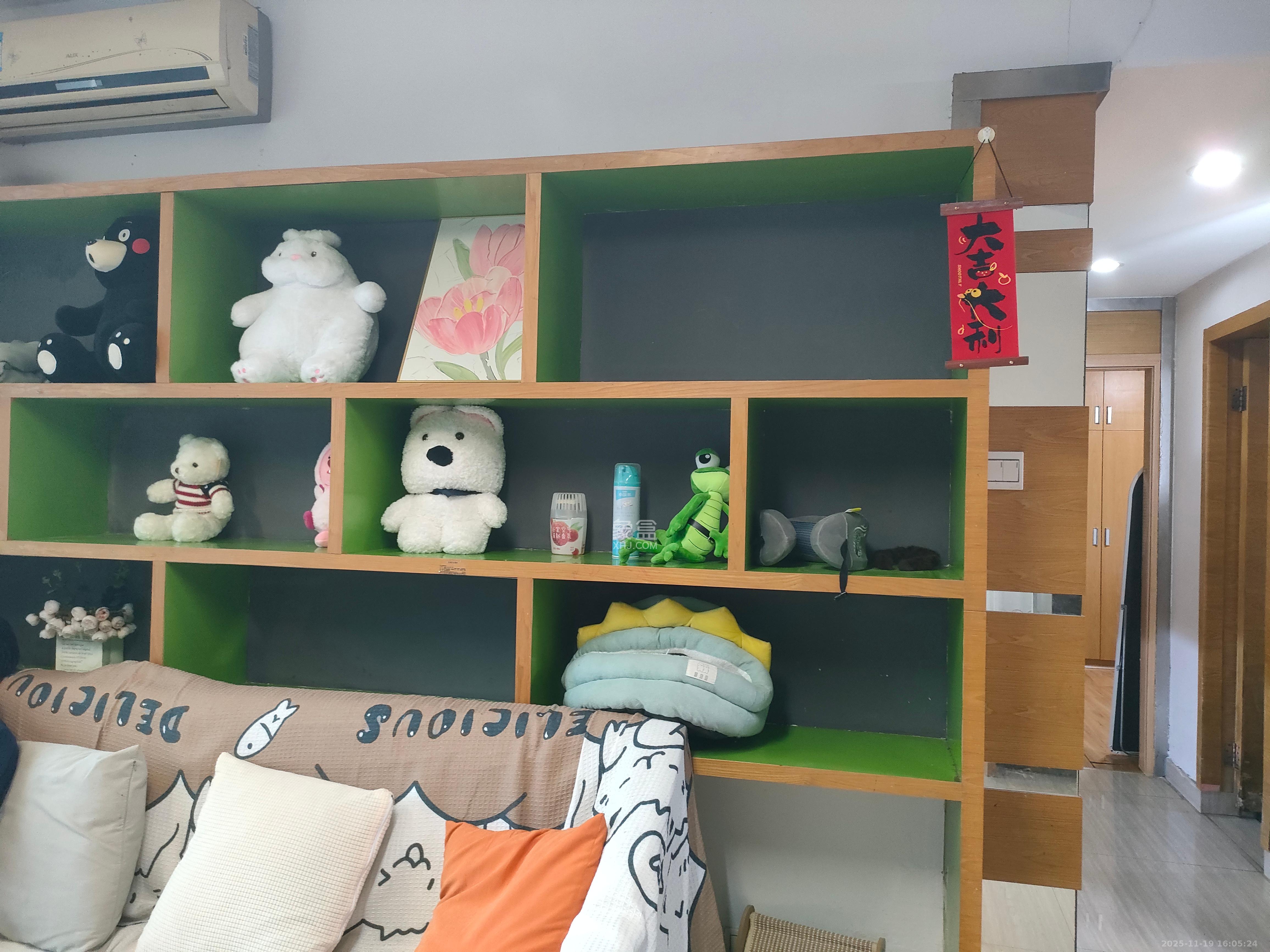 湘府9号  1室2厅1卫    1000.0元/月室内图