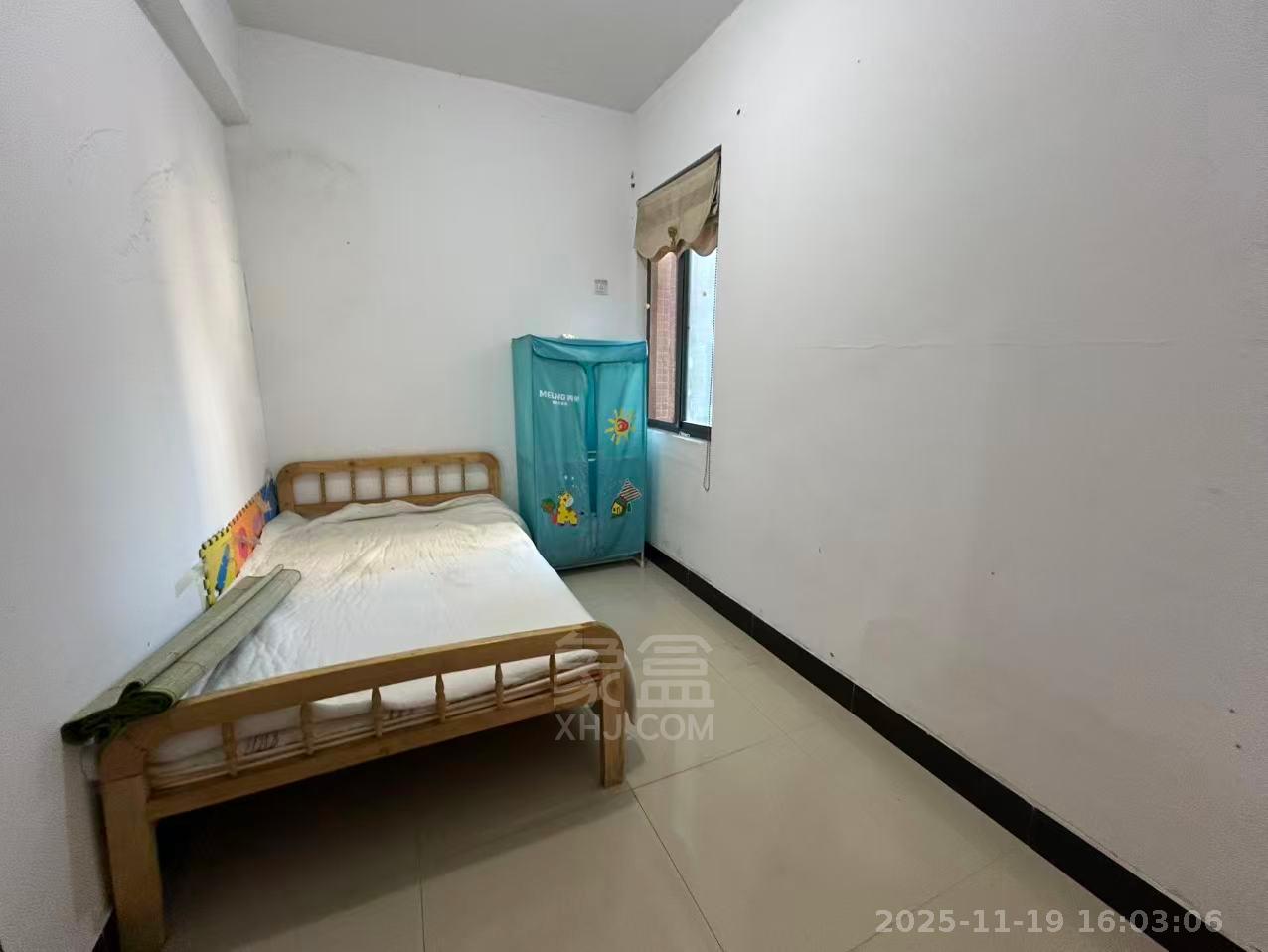 城市风景  2室2厅1卫    1400.0元/月室内图