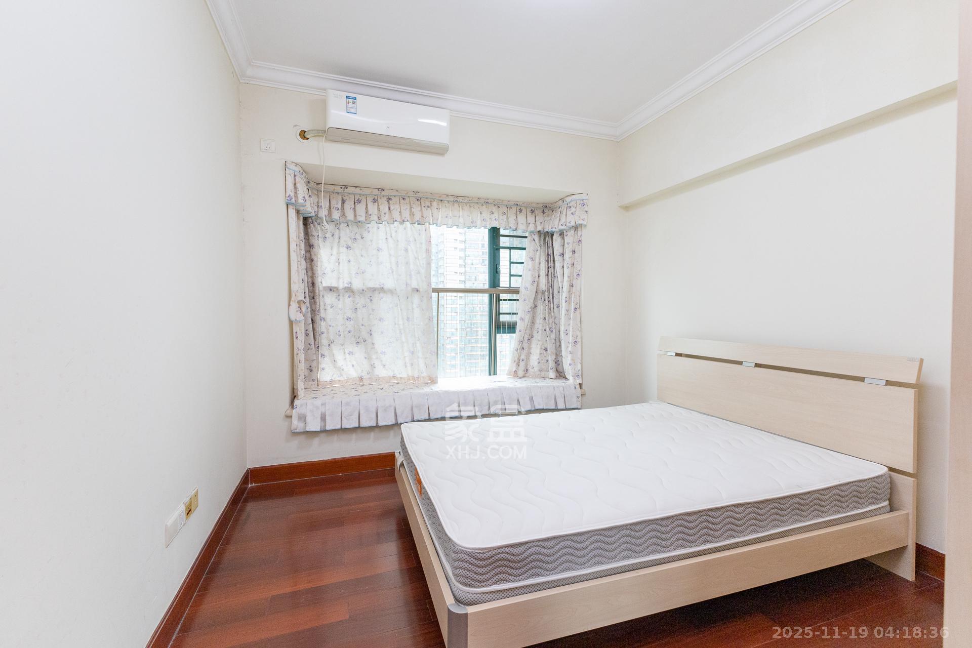 恒大名都 4室2厅2卫 75.0万 恒大名都 4室2厅2卫 75.0万卧室