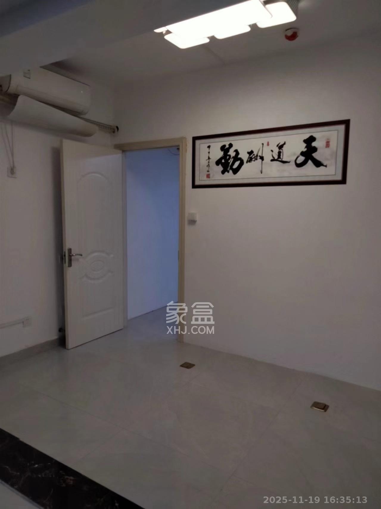 东友星座  1室1厅1卫    3000.0元/月室内图