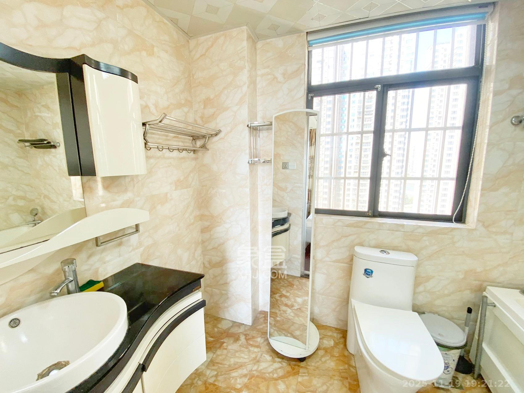 江河双水湾 4室2厅1卫 3200.0元/月 江河双水湾 4室2厅1卫 3200.0元/月室内图