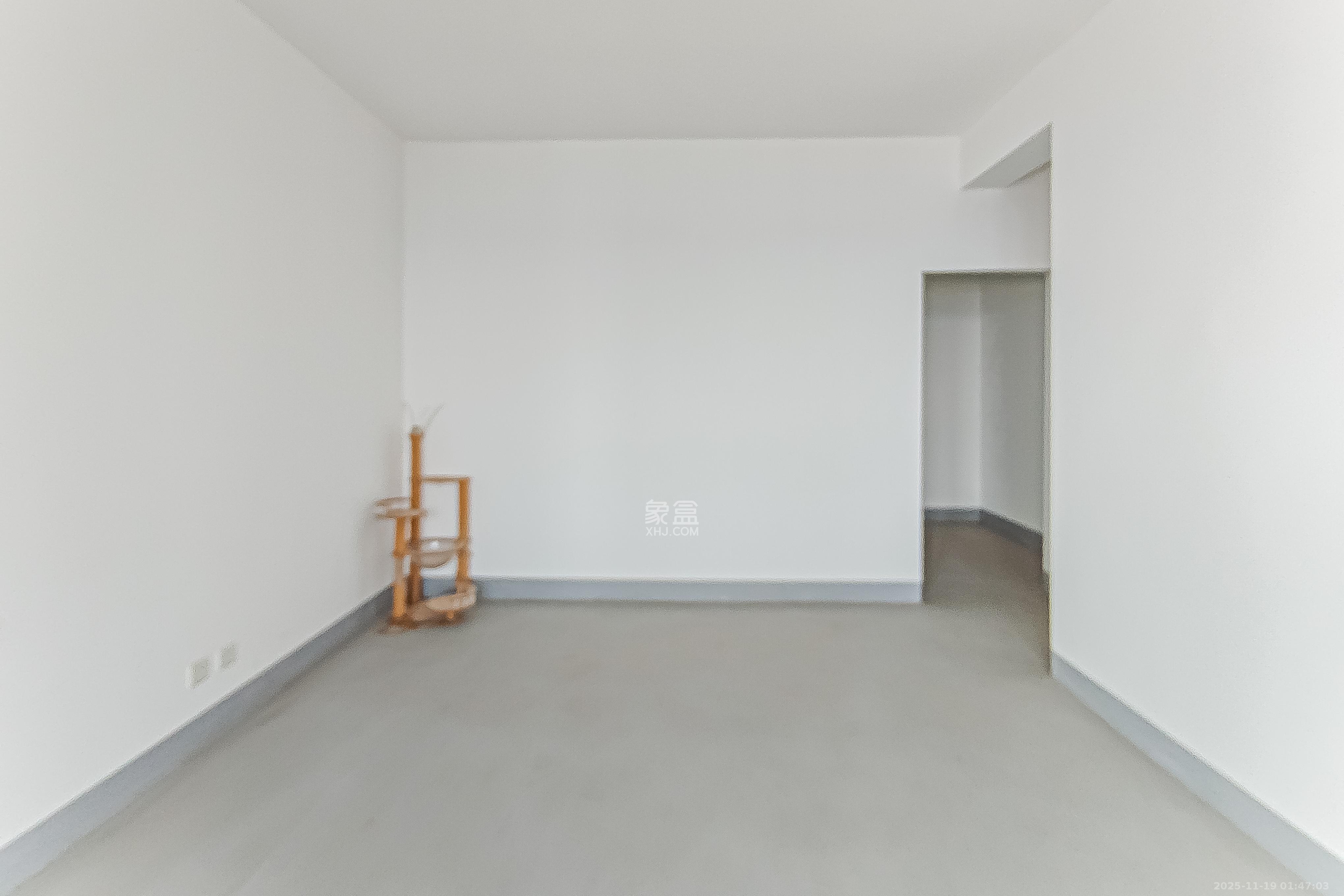 保利国际广场  4室2厅4卫    550.0万卧室