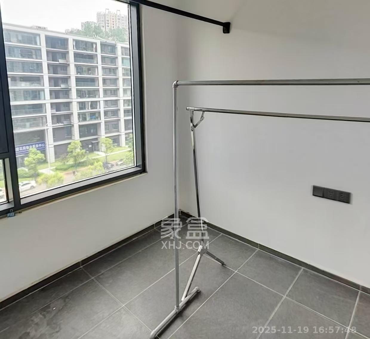 招商雍山湖 3室2厅2卫 3000.0元/月 招商雍山湖 3室2厅2卫 3000.0元/月室内图