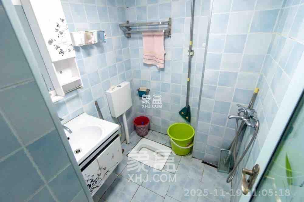 高盛华成 3室2厅1卫 2300.0元/月 高盛华成 3室2厅1卫 2300.0元/月室内图