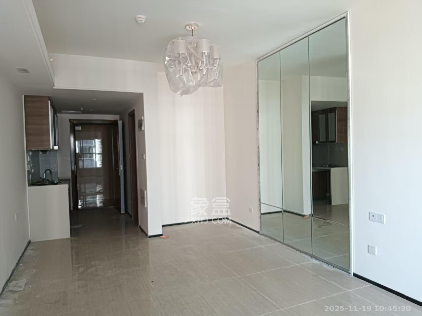 恒大金融广场 1室1厅1卫 1400.0元/月 恒大金融广场 1室1厅1卫 1400.0元/月室内图