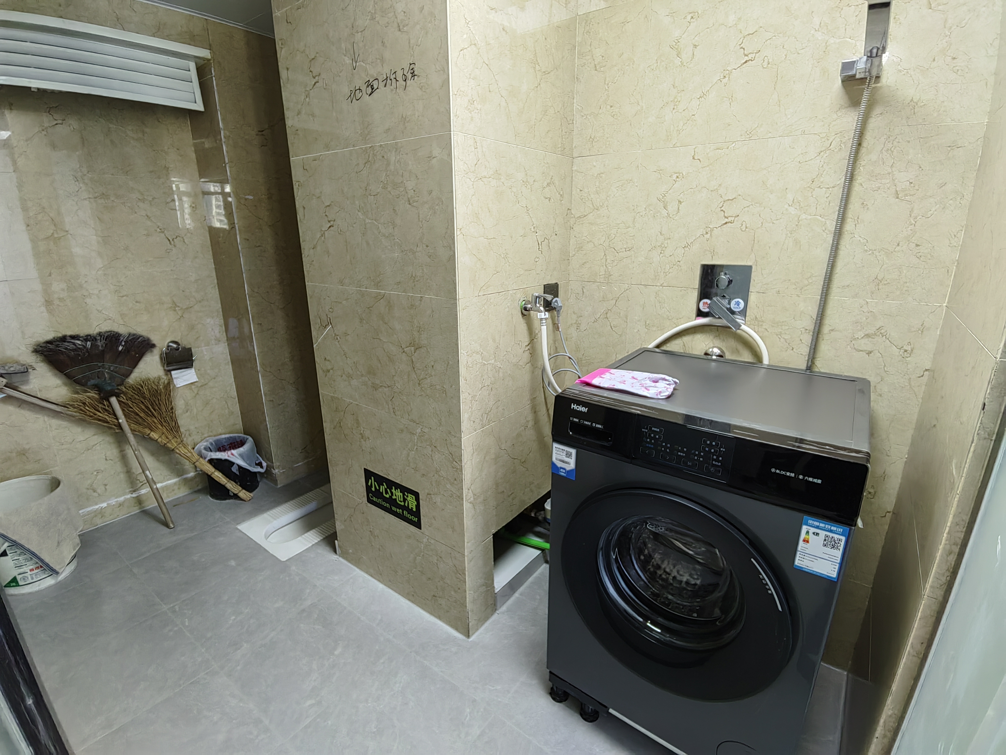 湘运大厦  1室1厅1卫    1200.0元/月室内图