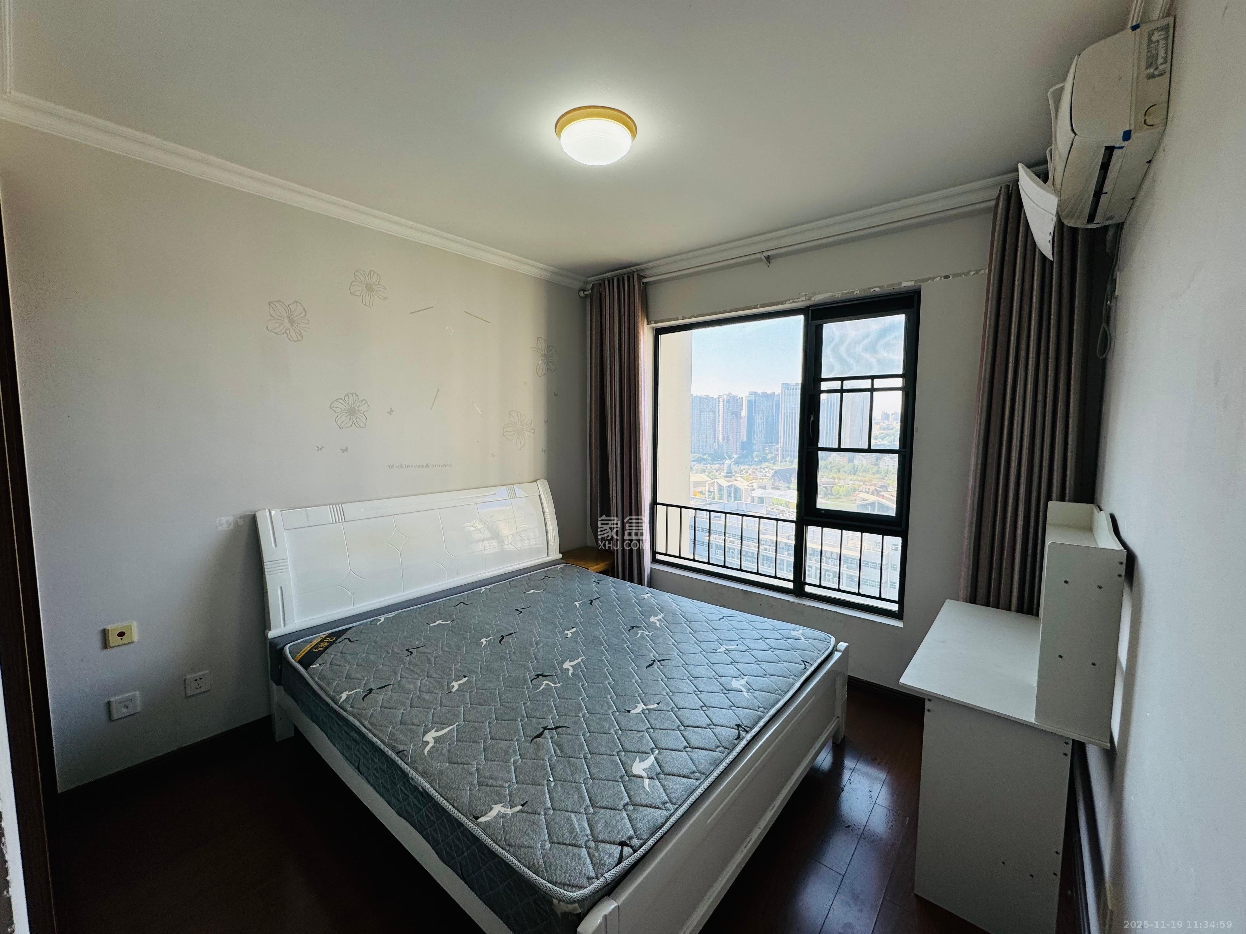 万科金域华府三四期 3室2厅1卫 2500.0元/月 万科金域华府三四期 3室2厅1卫 2500.0元/月室内图