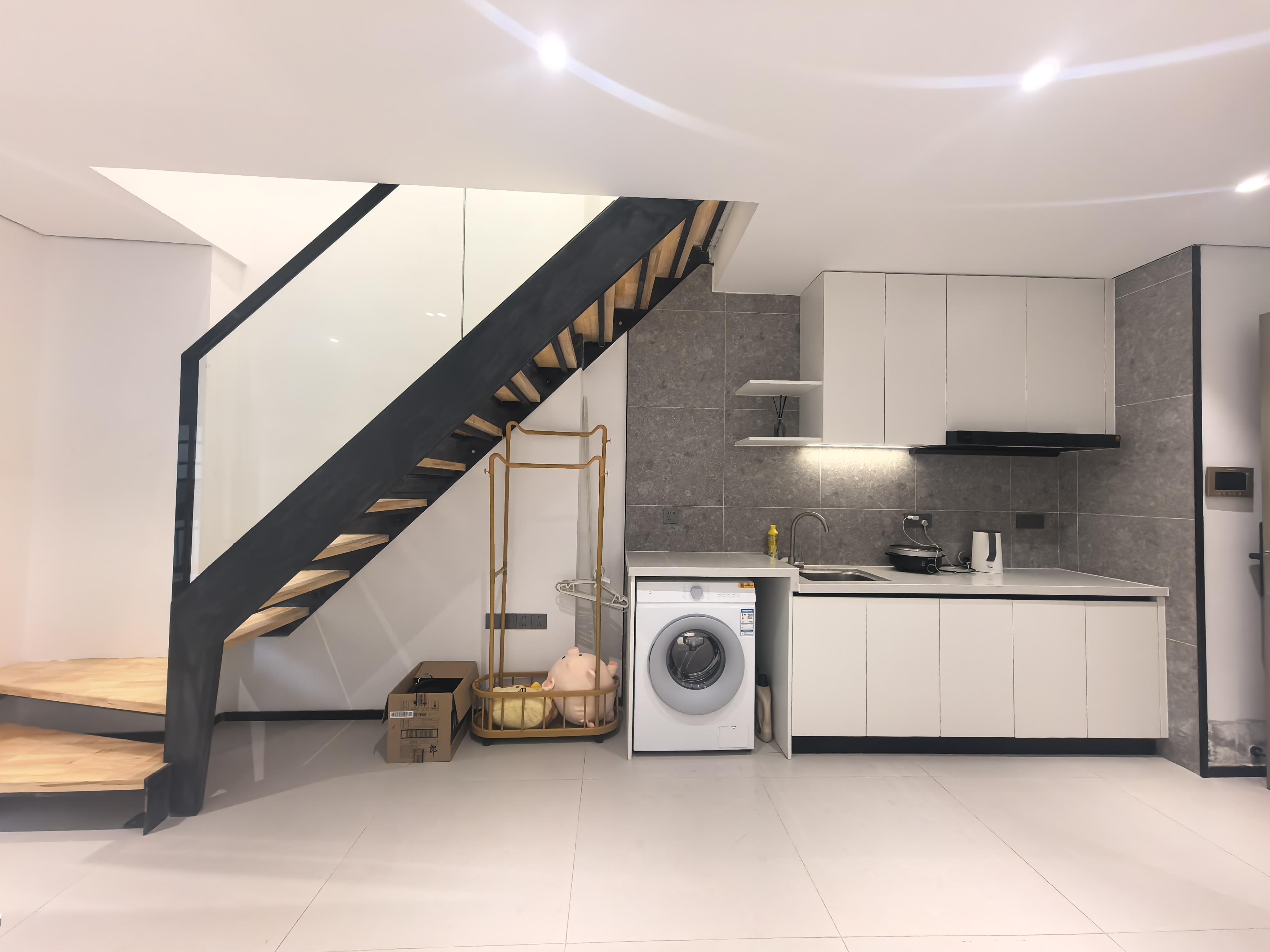 海航豪庭南苑  1室1厅2卫    3000.0元/月室内图