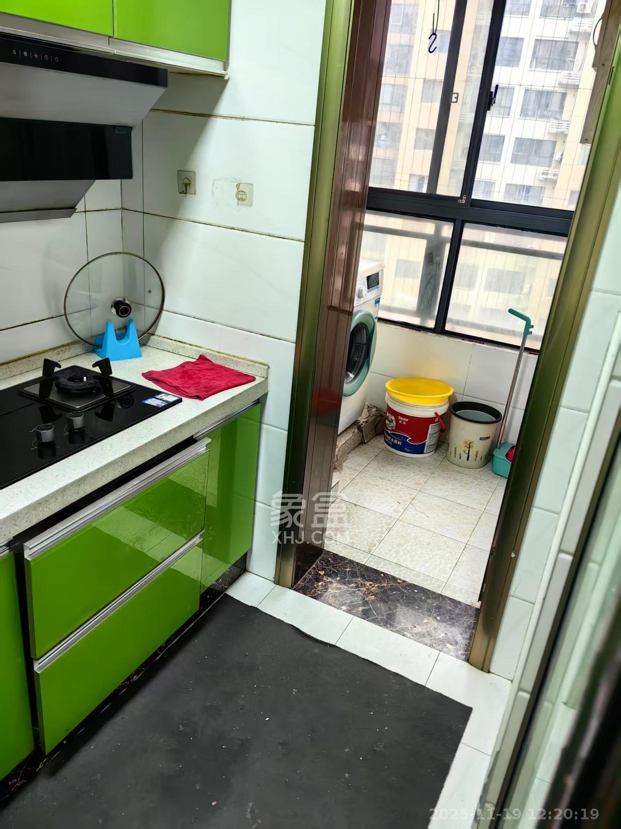 好莱城（弘德西街）  3室2厅1卫    2100.0元/月室内图