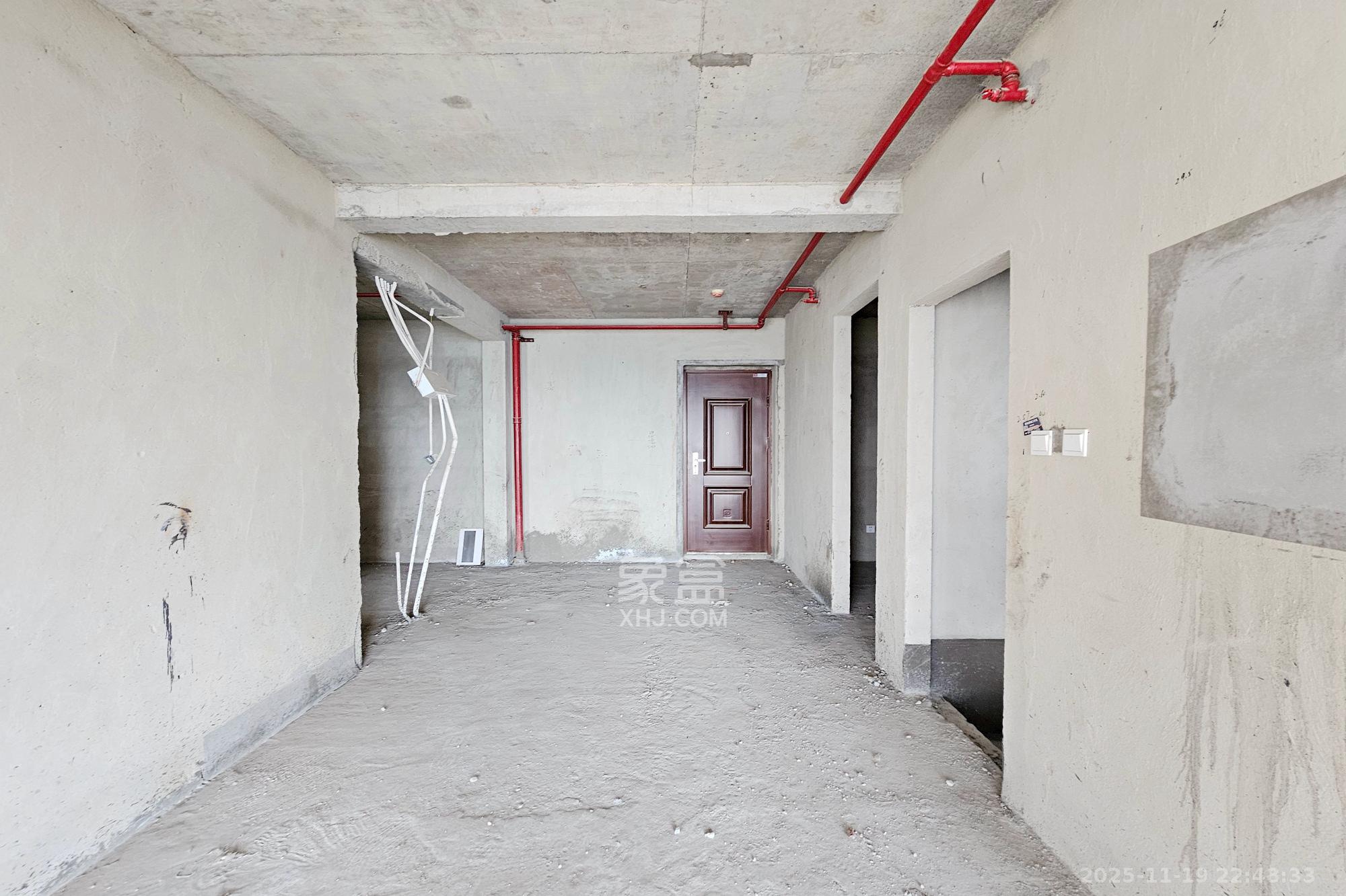 明昇壹城(明昇时代广场)二期 5室3厅3卫 188.8万 明昇壹城(明昇时代广场)二期 5室3厅3卫 188.8万卧室