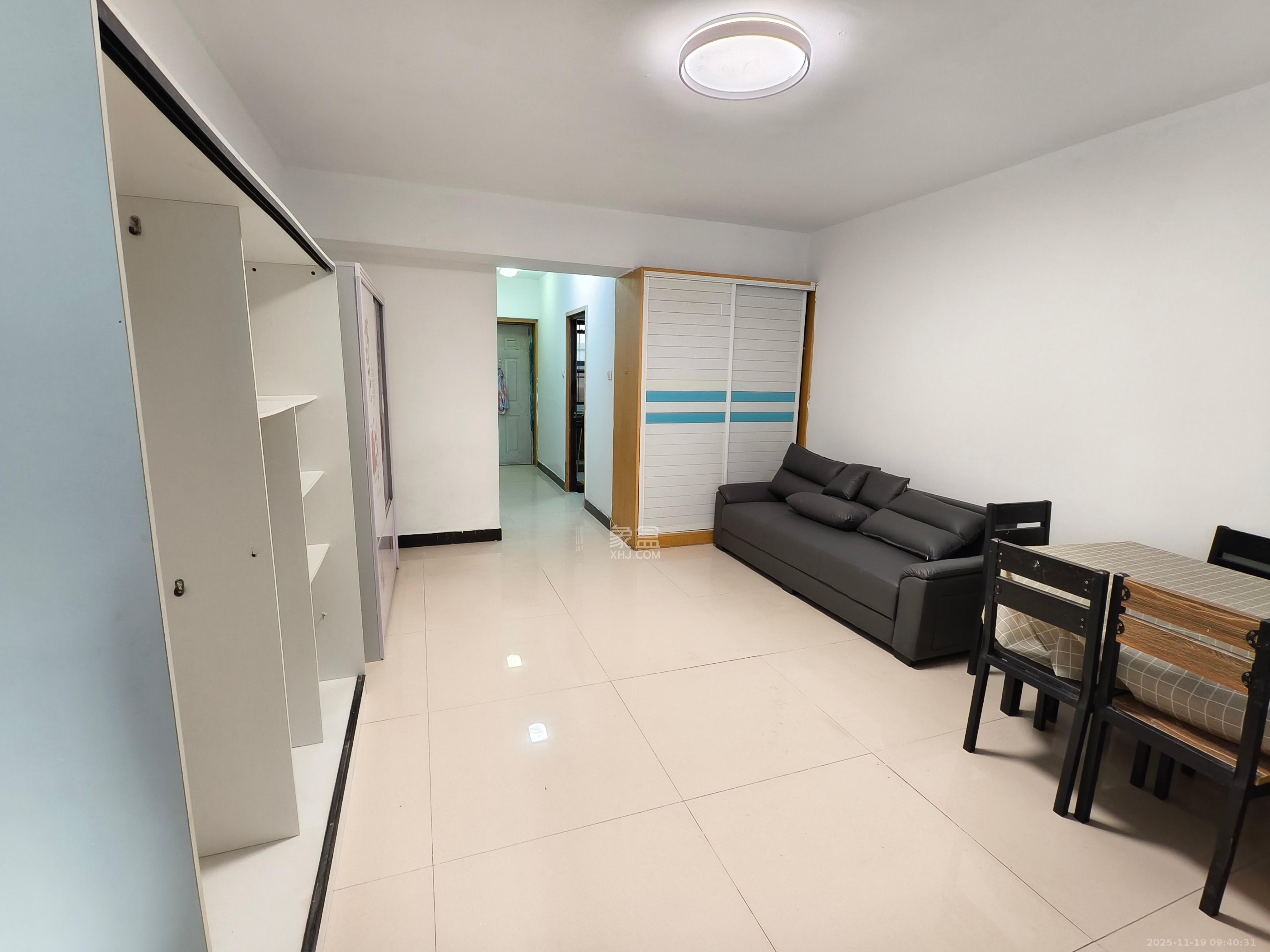 阳光100二期  1室1厅1卫    1500.0元/月室内图