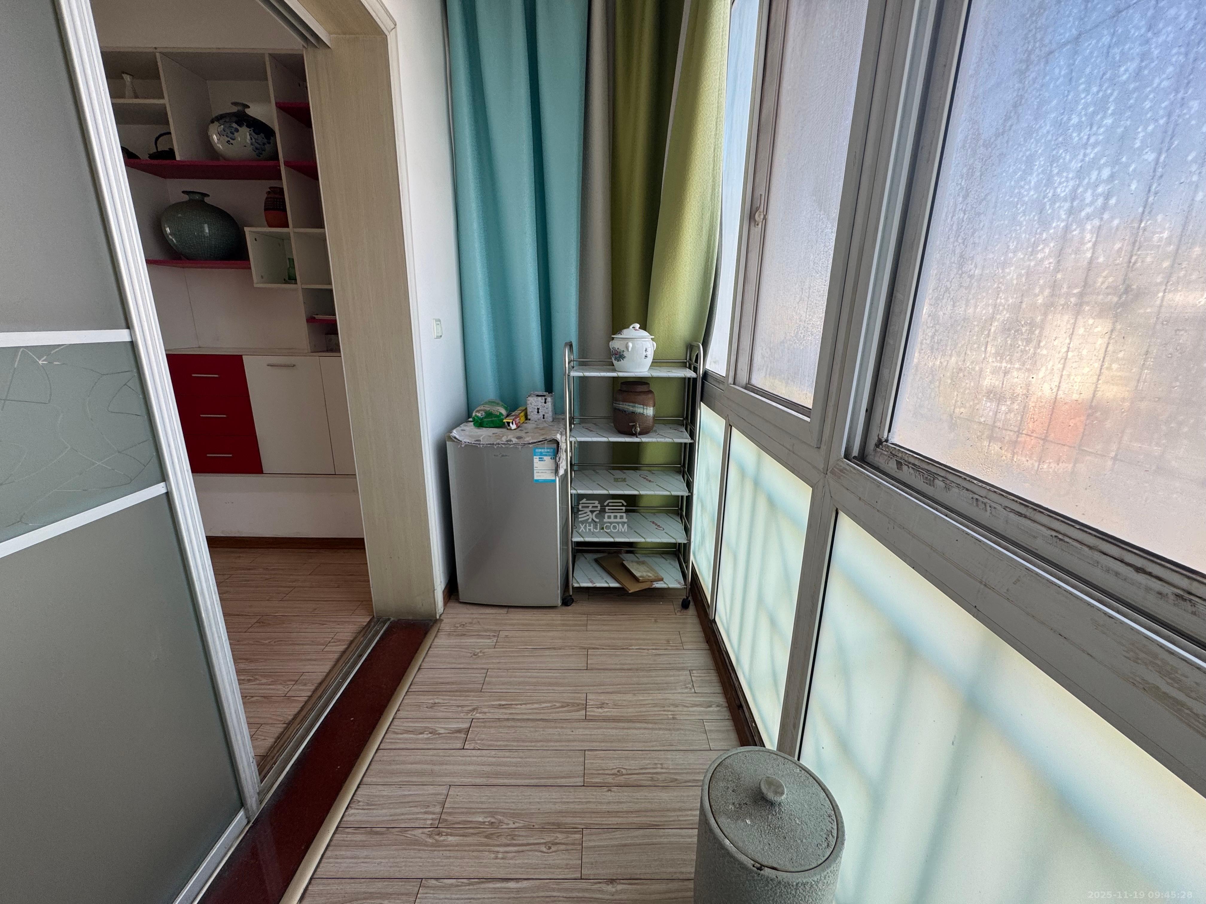 大众传媒教师公寓 4室2厅2卫 2800.0元/月 大众传媒教师公寓 4室2厅2卫 2800.0元/月室内图