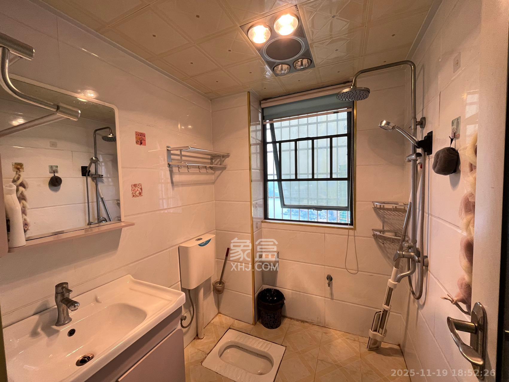 西韵佳苑 2室2厅1卫 2300.0元/月 西韵佳苑 2室2厅1卫 2300.0元/月室内图