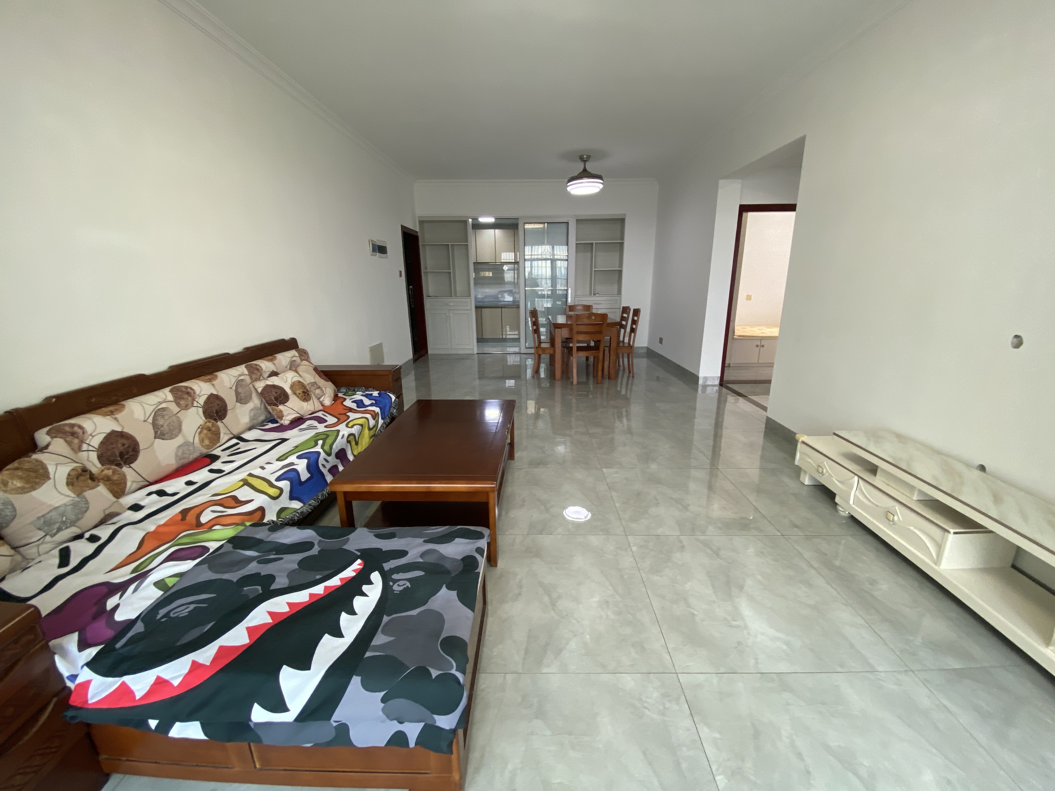 凤翔花园(C区) 2室1厅1卫 2300.0元/月 凤翔花园(C区) 2室1厅1卫 2300.0元/月户型图