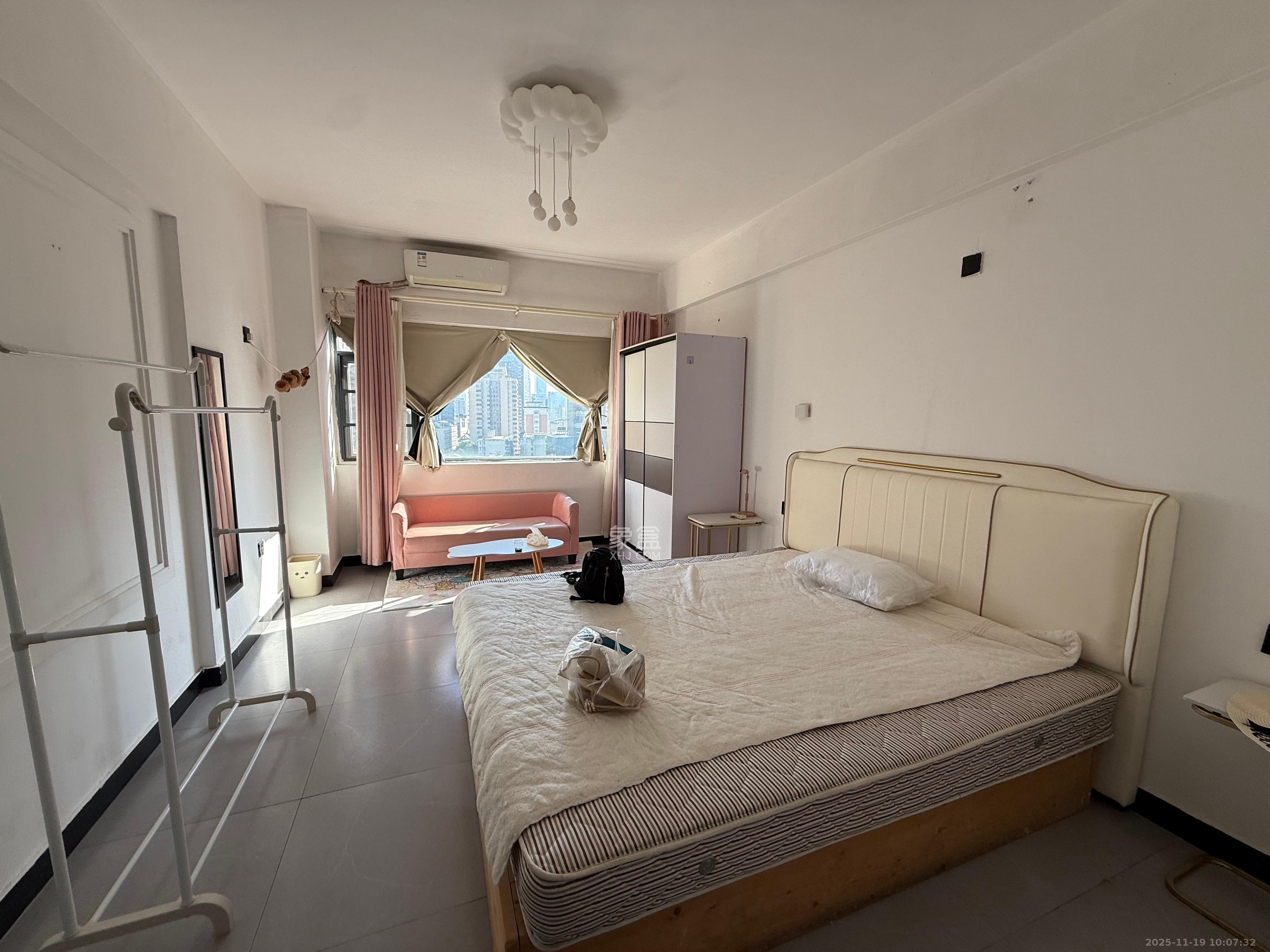 蚂蚁工房  1室1厅1卫    1700.0元/月室内图1