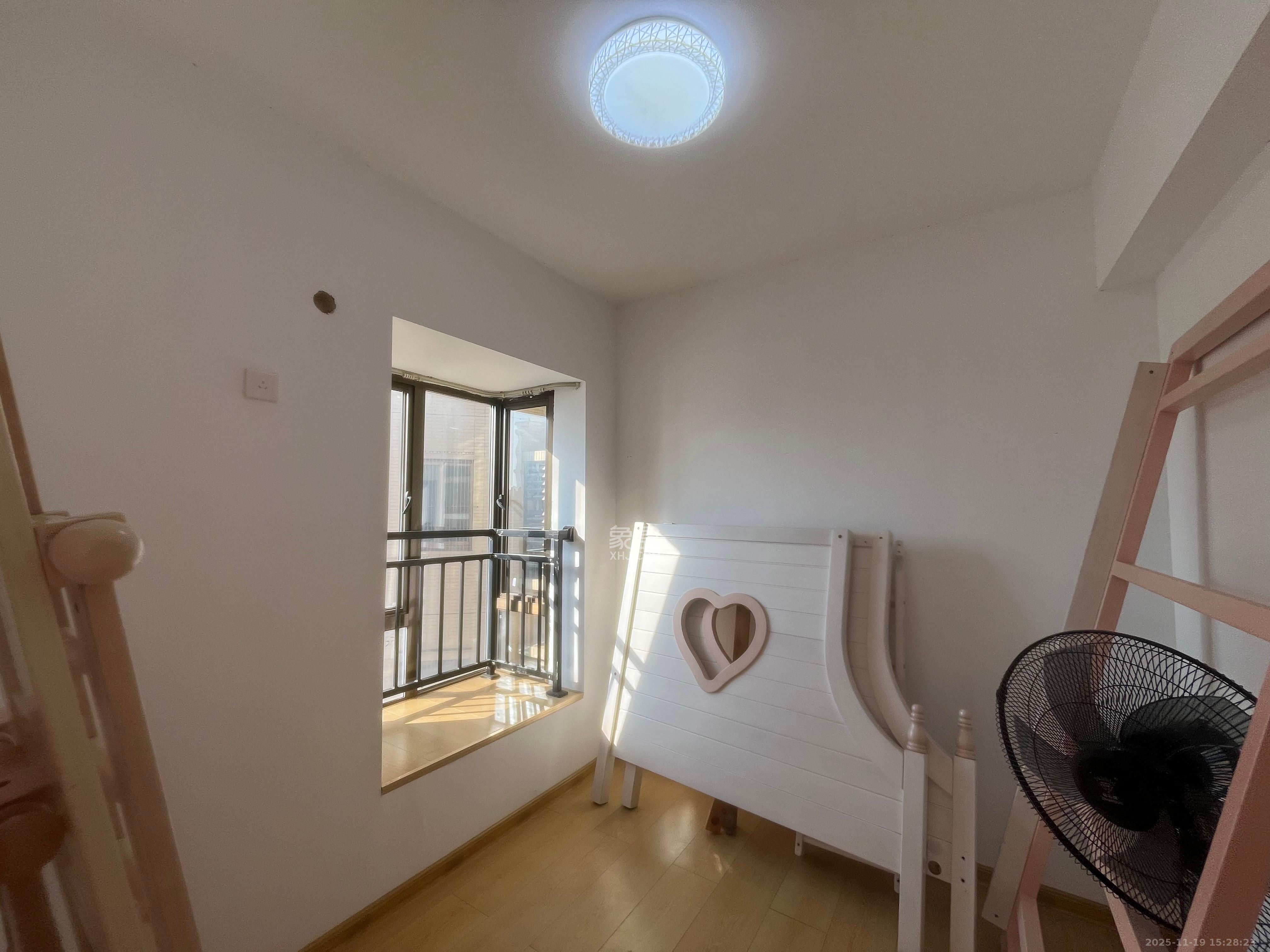 江山帝景哈佛 2室2厅1卫 1700.0元/月 江山帝景哈佛 2室2厅1卫 1700.0元/月室内图