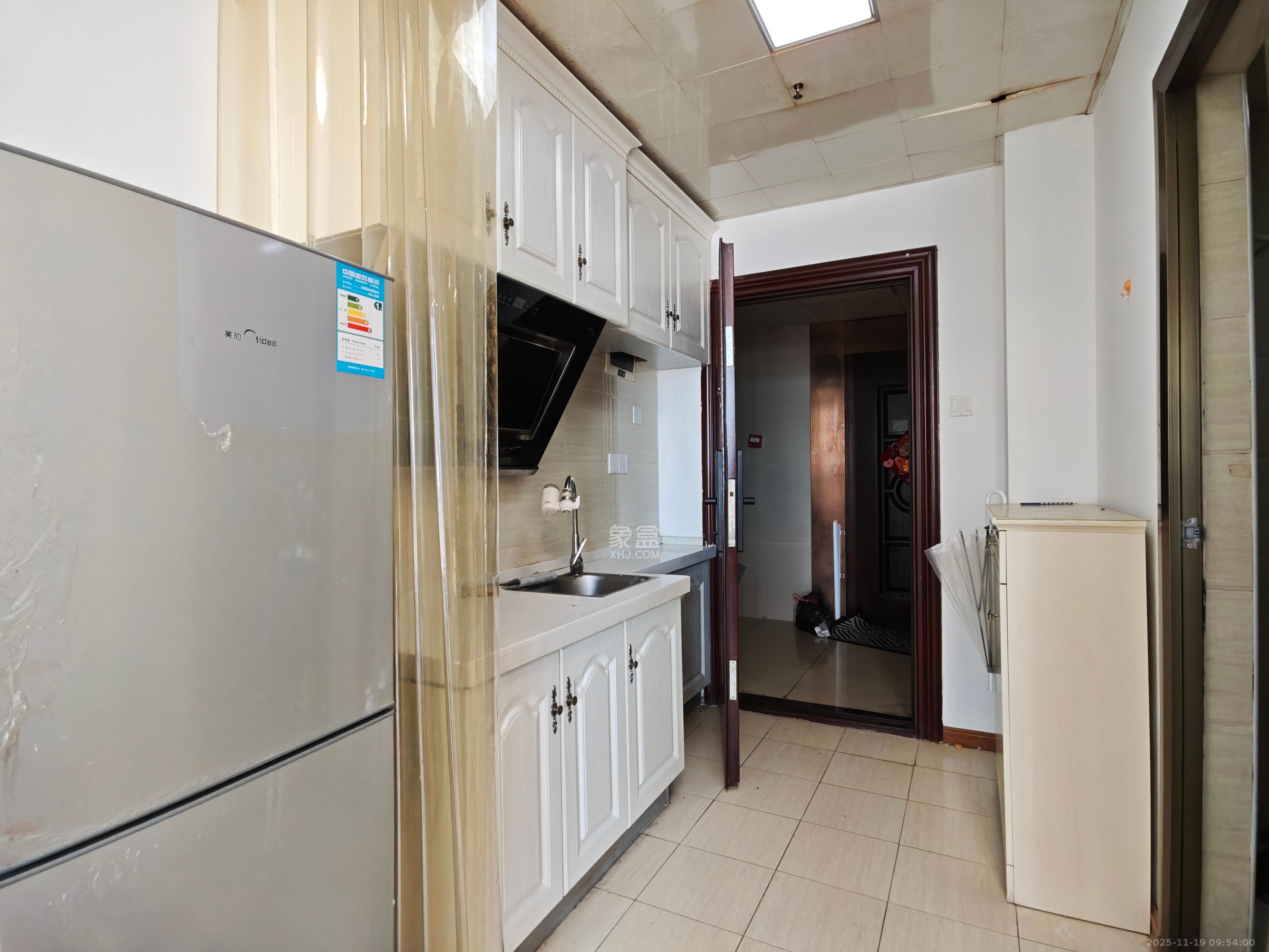 乐尚城 1室1厅1卫 1300.0元/月 乐尚城 1室1厅1卫 1300.0元/月室内图