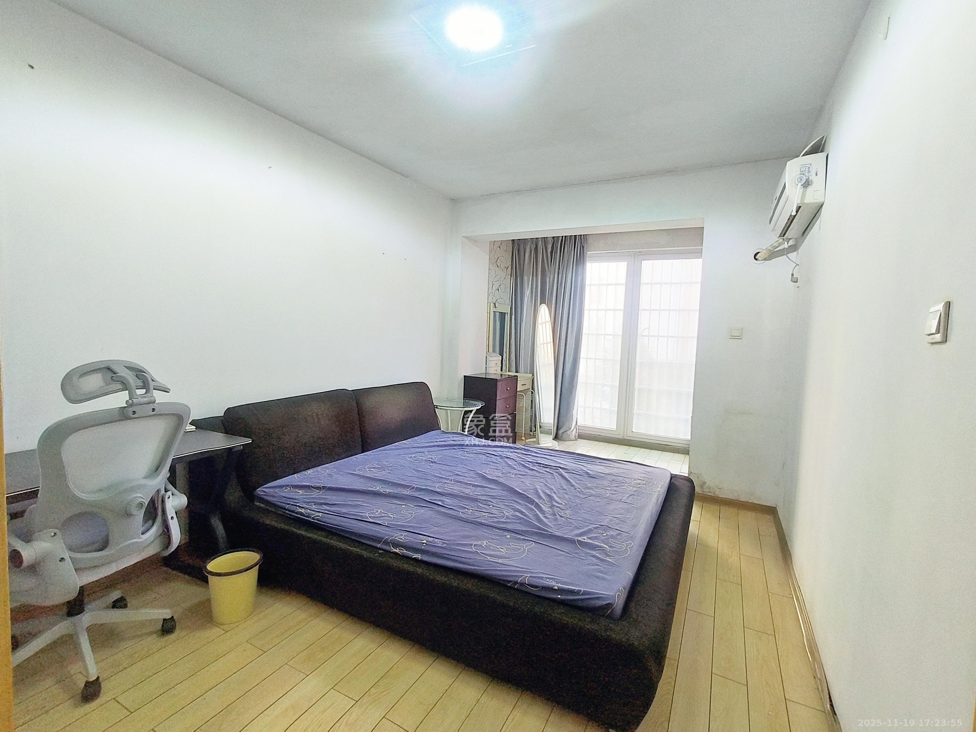 枫林美景 2室2厅1卫 2000.0元/月 枫林美景 2室2厅1卫 2000.0元/月室内图