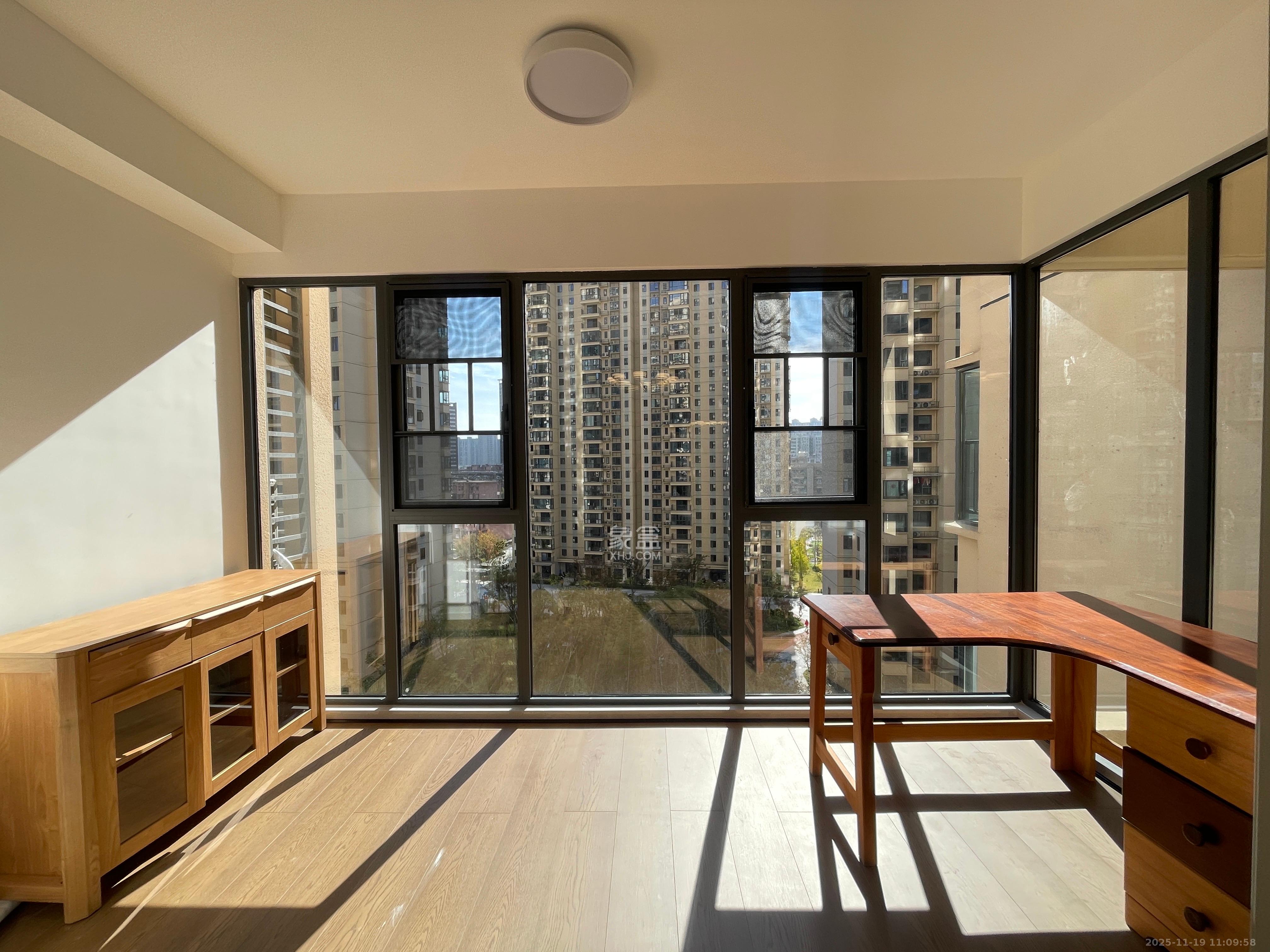 岭福家苑(天心佳苑) 3室2厅2卫 3400.0元/月 岭福家苑(天心佳苑) 3室2厅2卫 3400.0元/月室内图