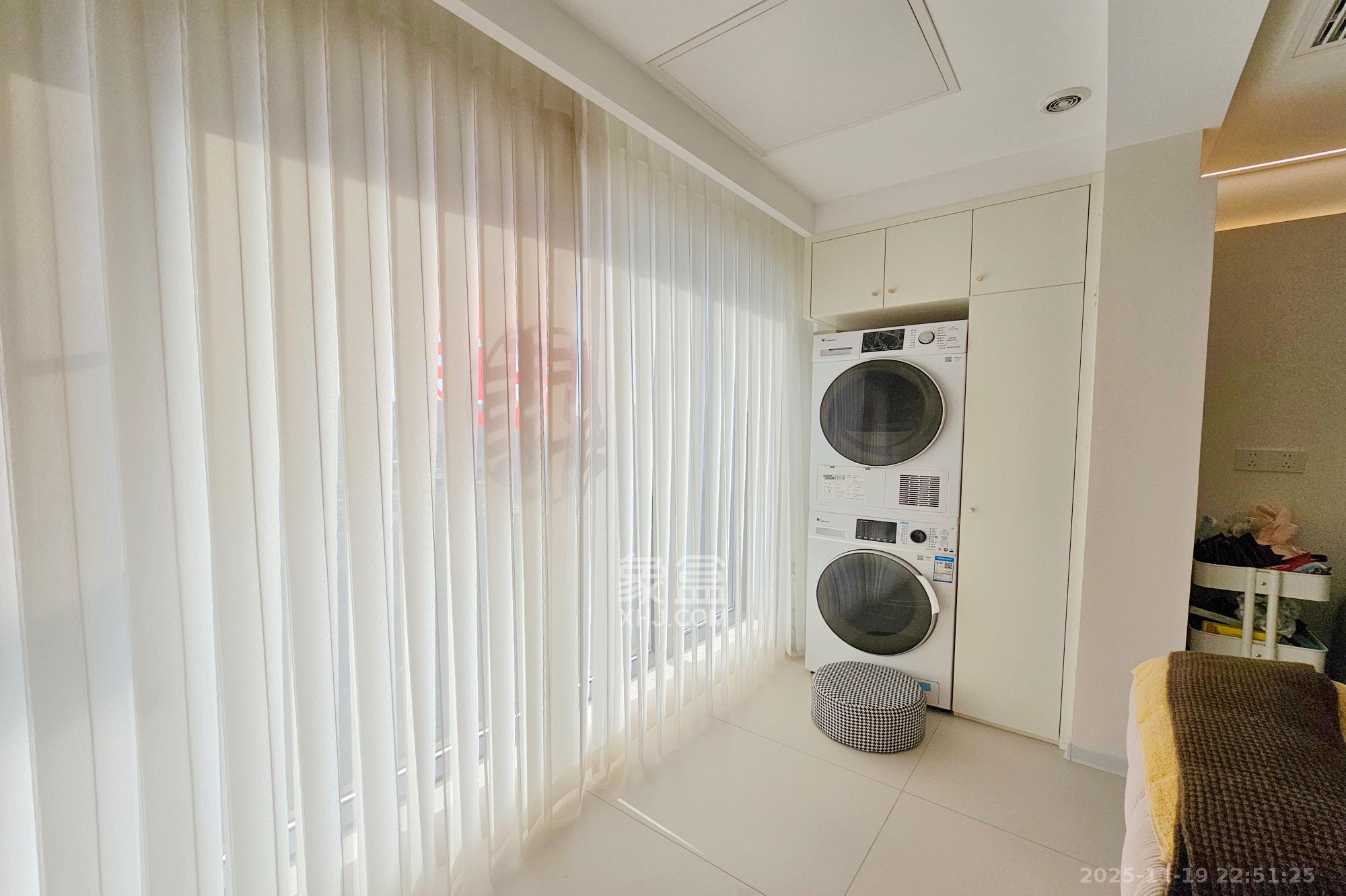 阳光城尚东湾蓝莓苑 3室2厅1卫 108.0万 阳光城尚东湾蓝莓苑 3室2厅1卫 108.0万阳台