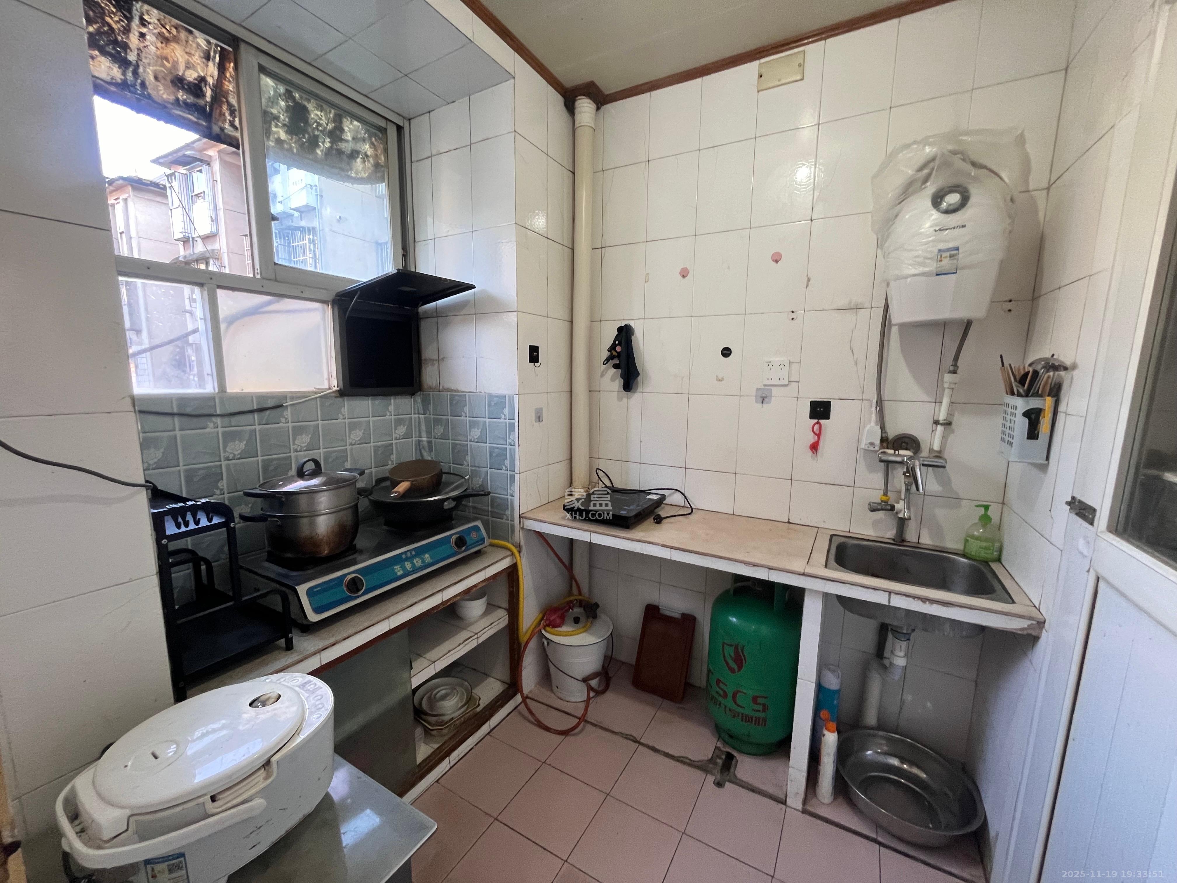 富康小区(富康花园) 2室1厅1卫 1300.0元/月 富康小区(富康花园) 2室1厅1卫 1300.0元/月室内图