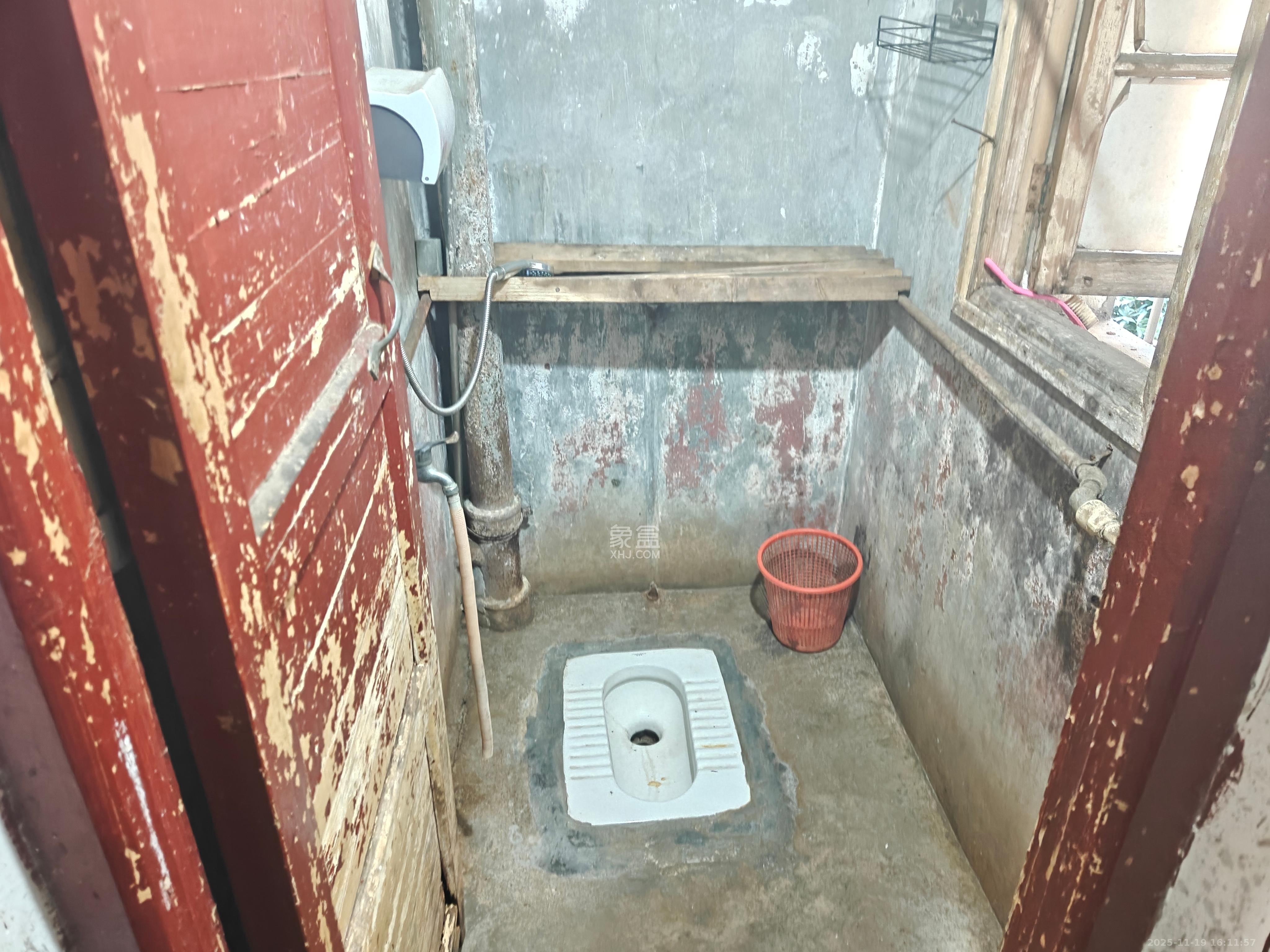 向家湾社区(含富湘公寓) 1室0厅0卫 1100.0元/月 向家湾社区(含富湘公寓) 1室0厅0卫 1100.0元/月室内图