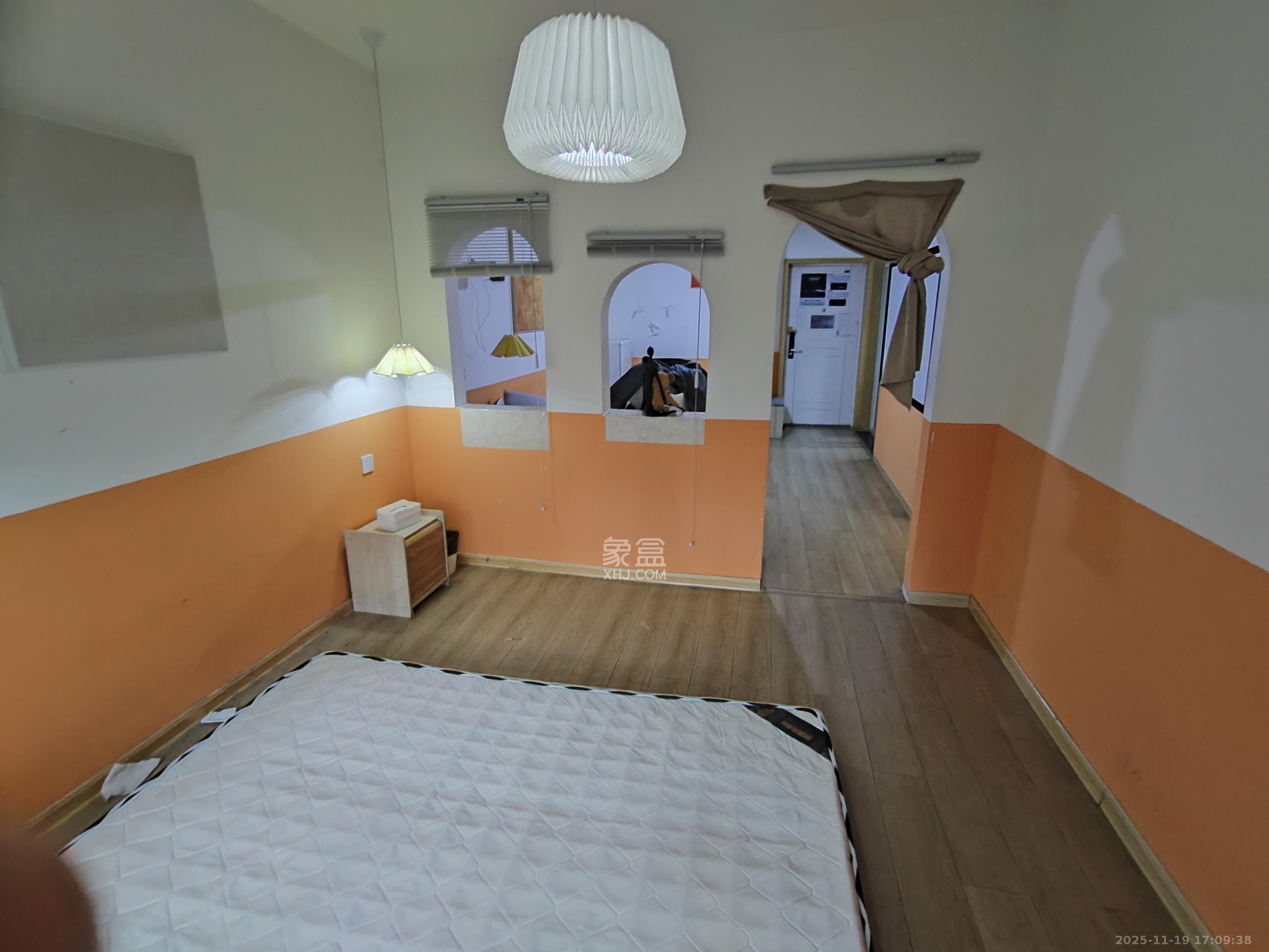 中天广场  2室2厅1卫    3000.0元/月室内图