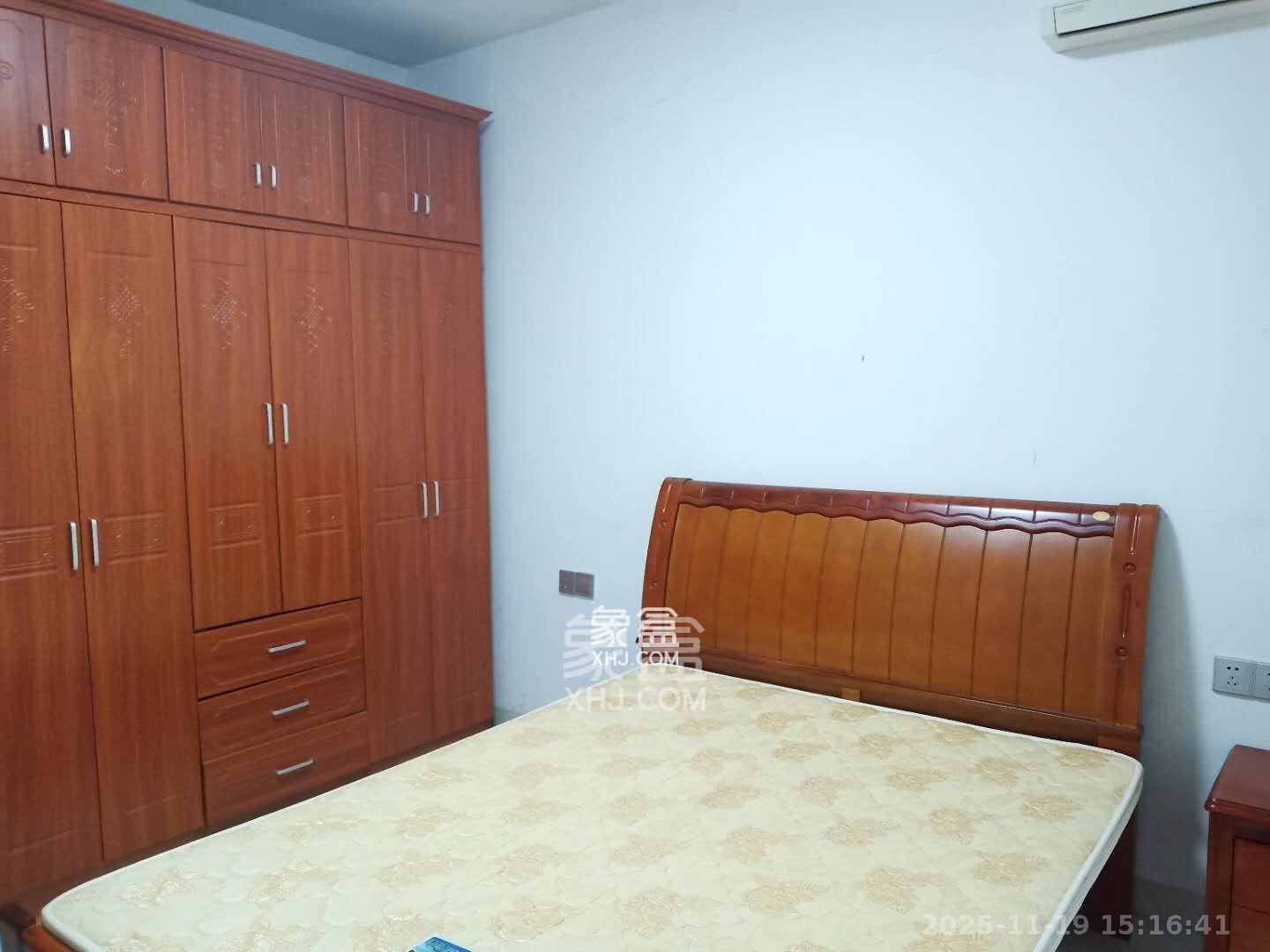 长房时代城  2室2厅1卫    2000.0元/月