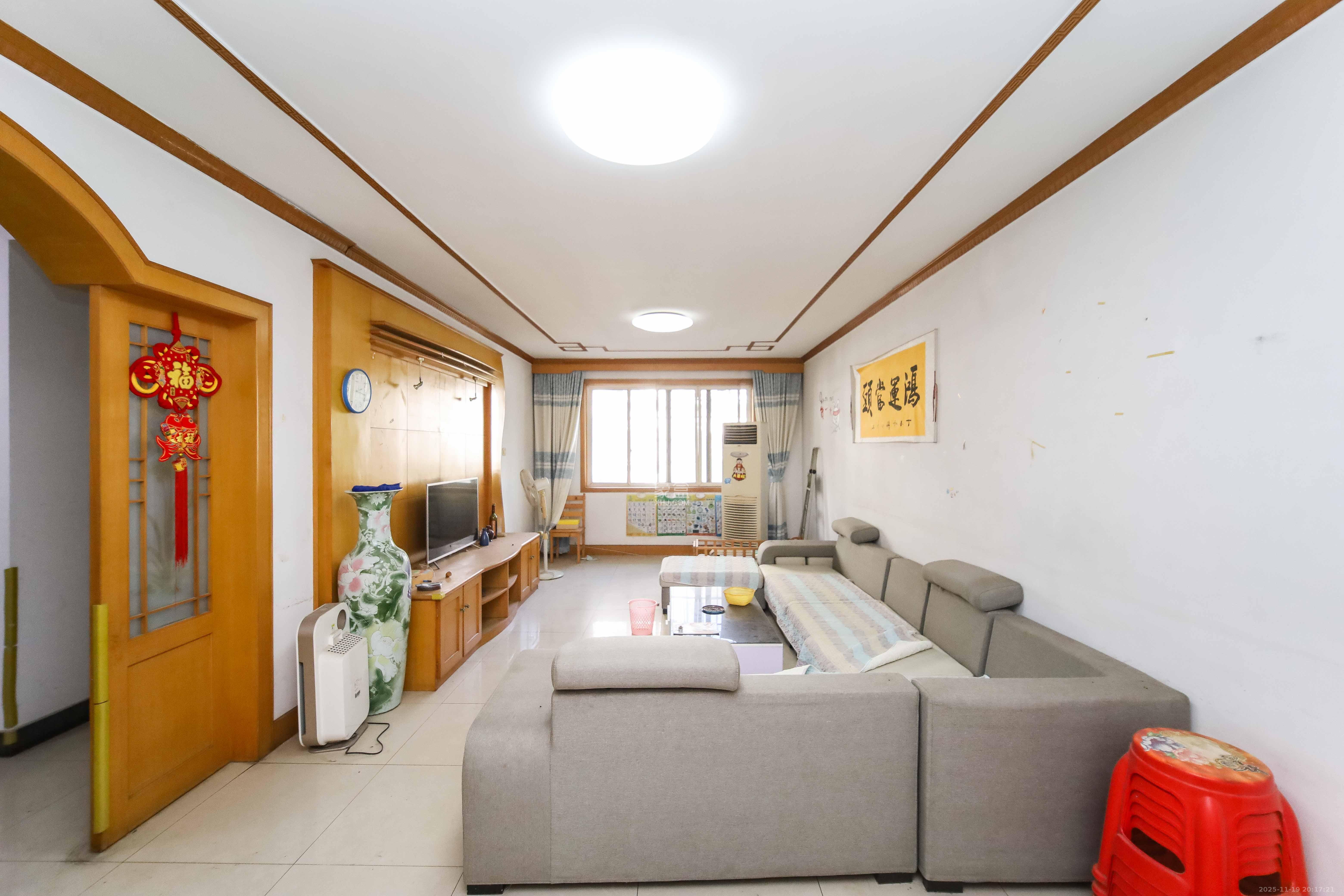 德政园  3室2厅2卫    79.0万