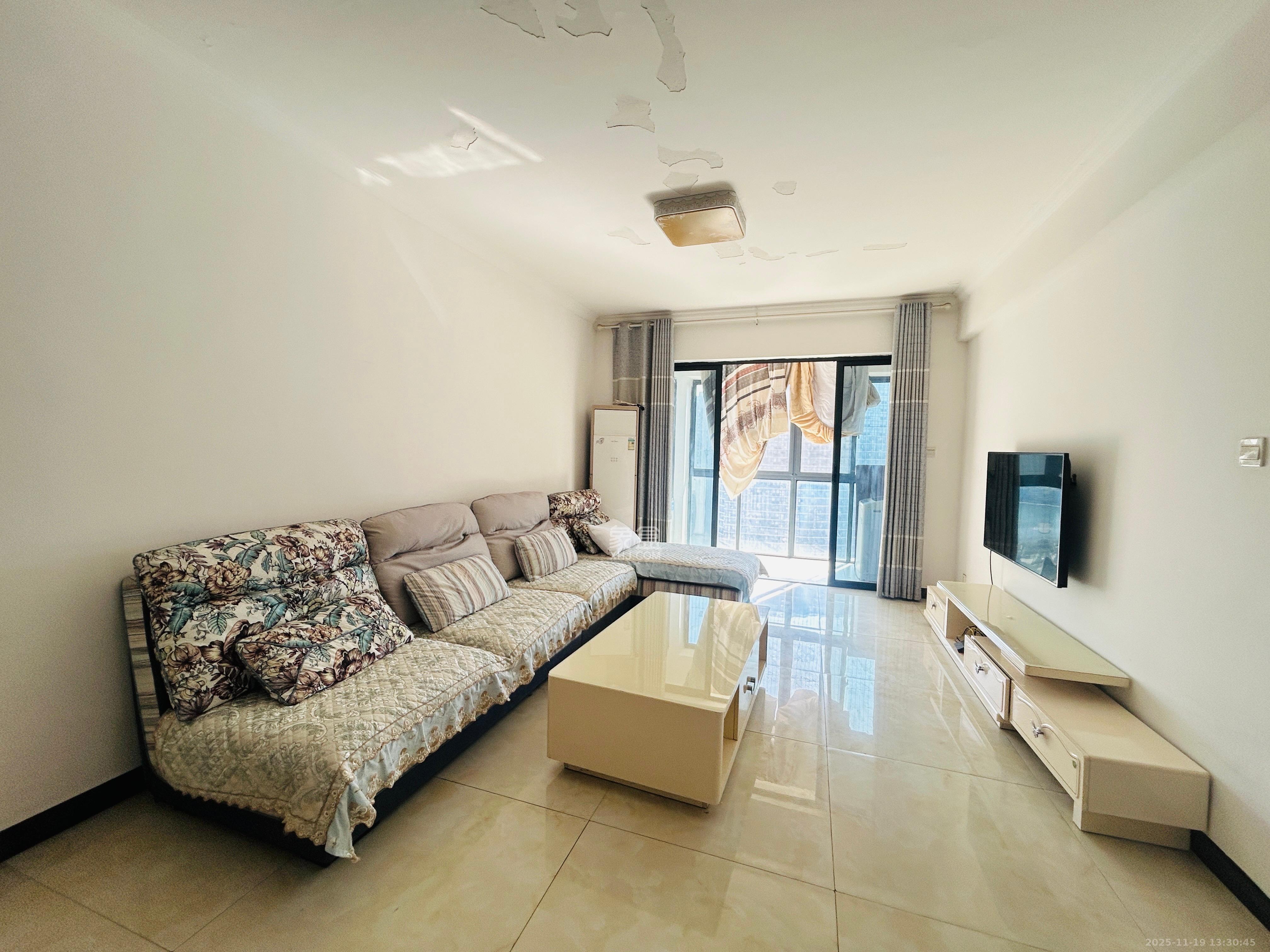 振业城二期 3室2厅1卫 2600.0元/月 振业城二期 3室2厅1卫 2600.0元/月室内图